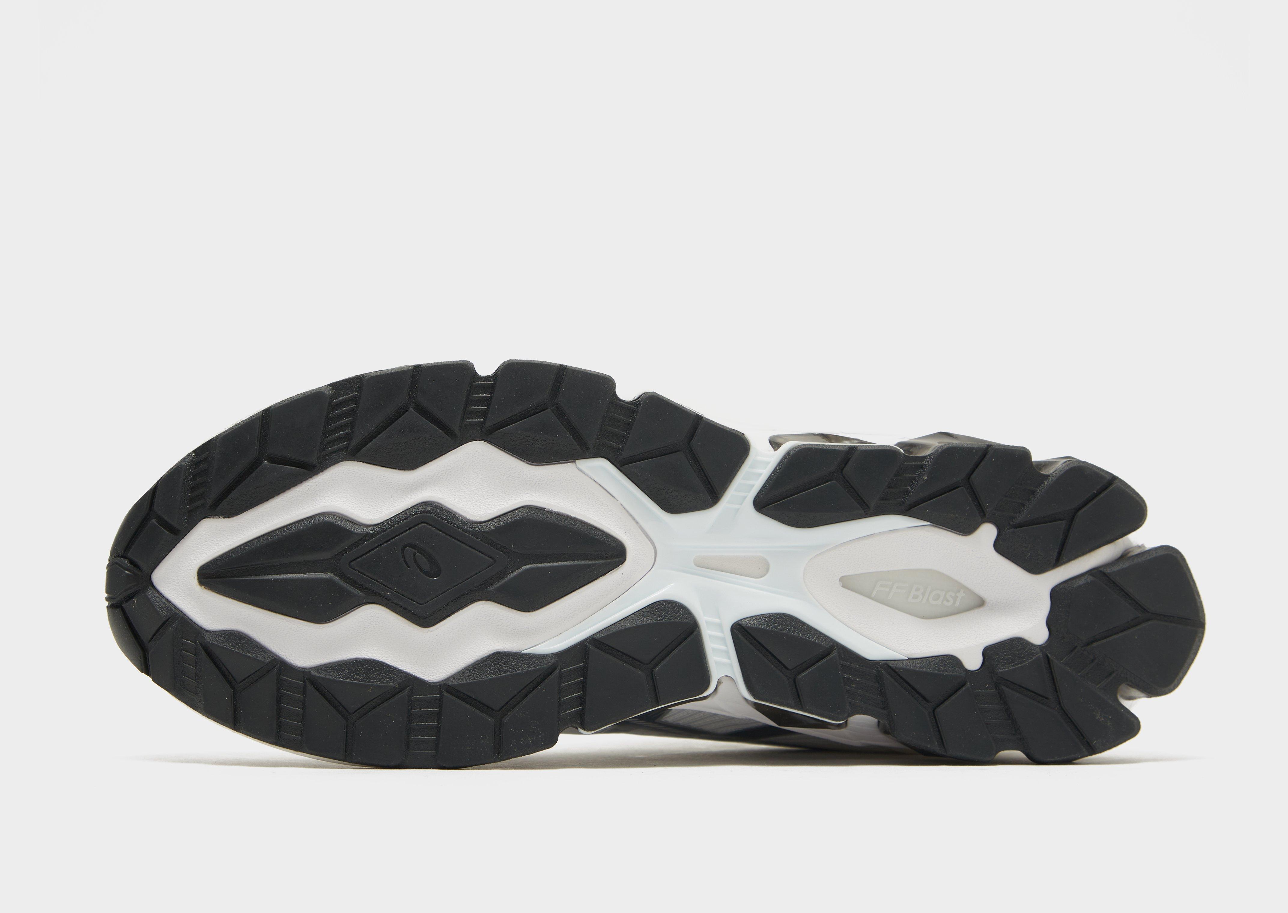 ASICS Quantum 360