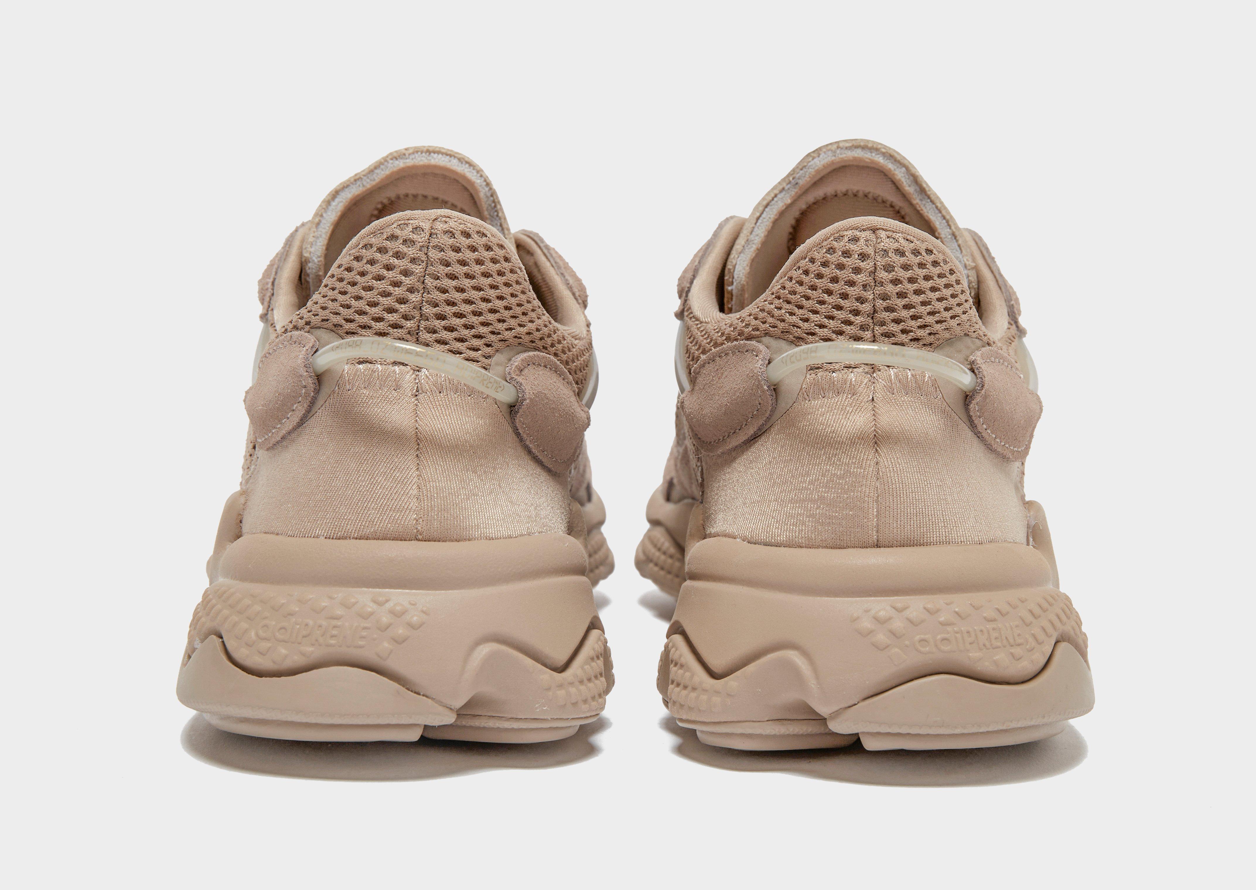 womens adidas ozweego