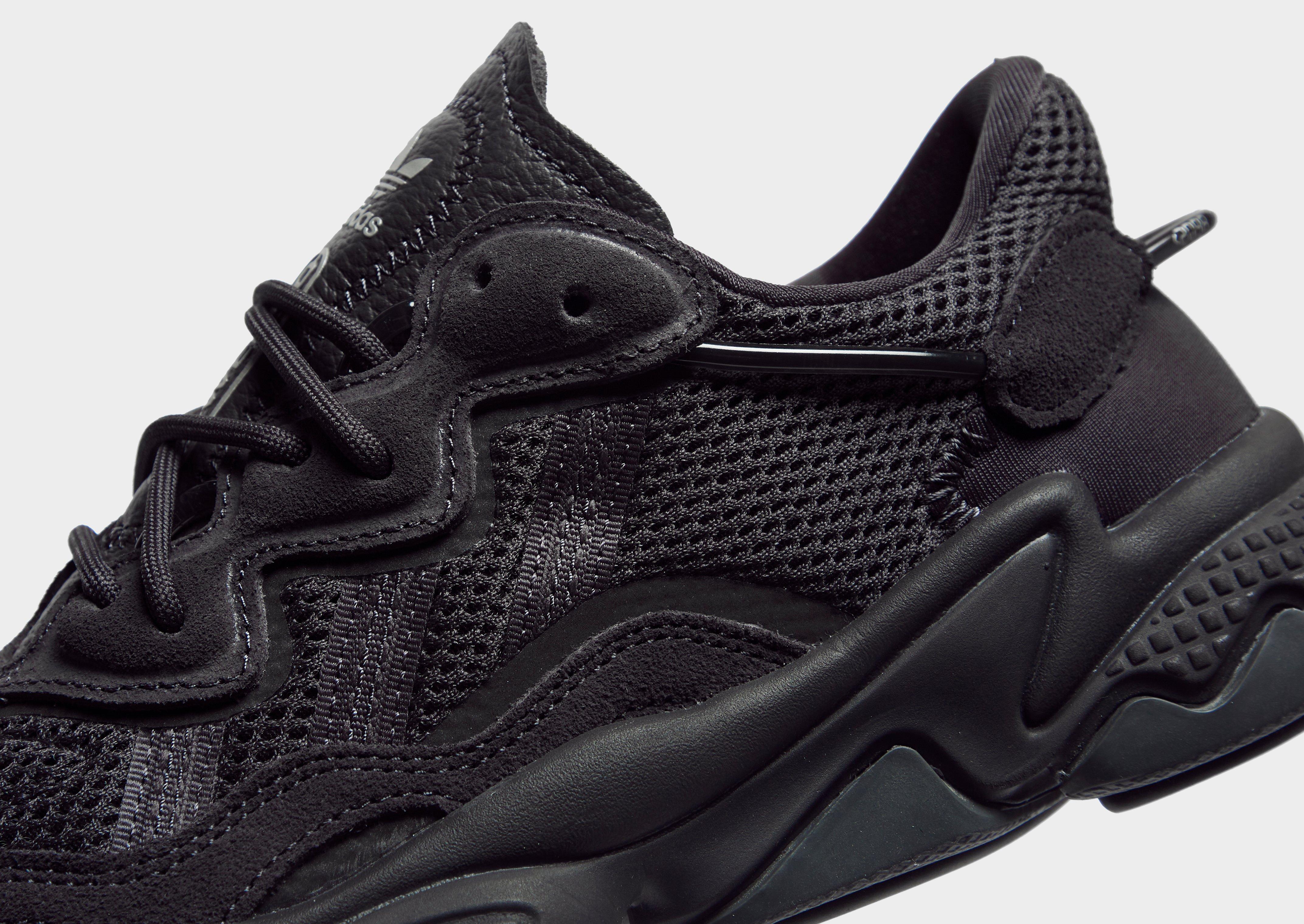 junior ozweego black