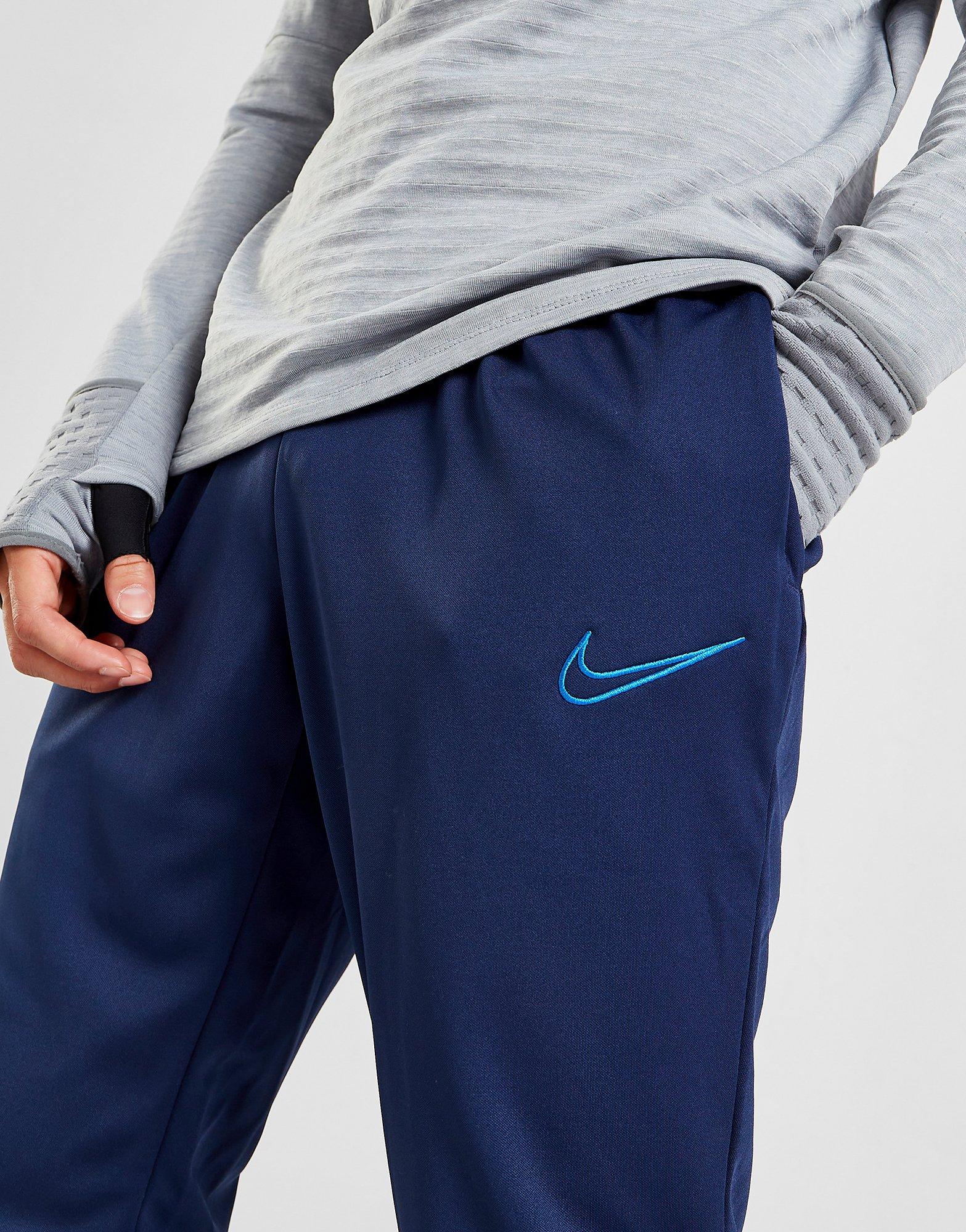 Nike pantalón de chándal Academy Essential en JD Sports España