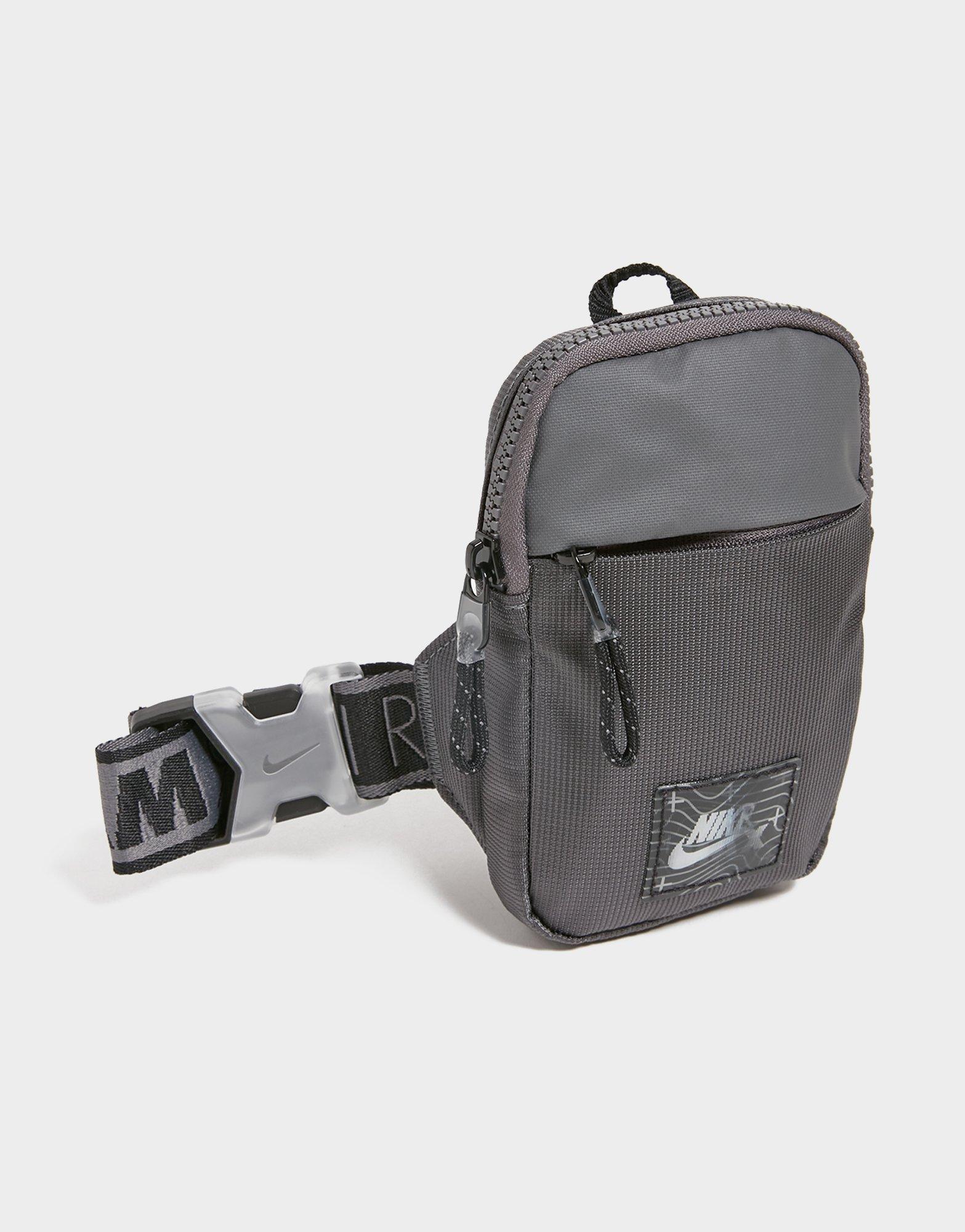 Nike Essential Air Max Hip Pack