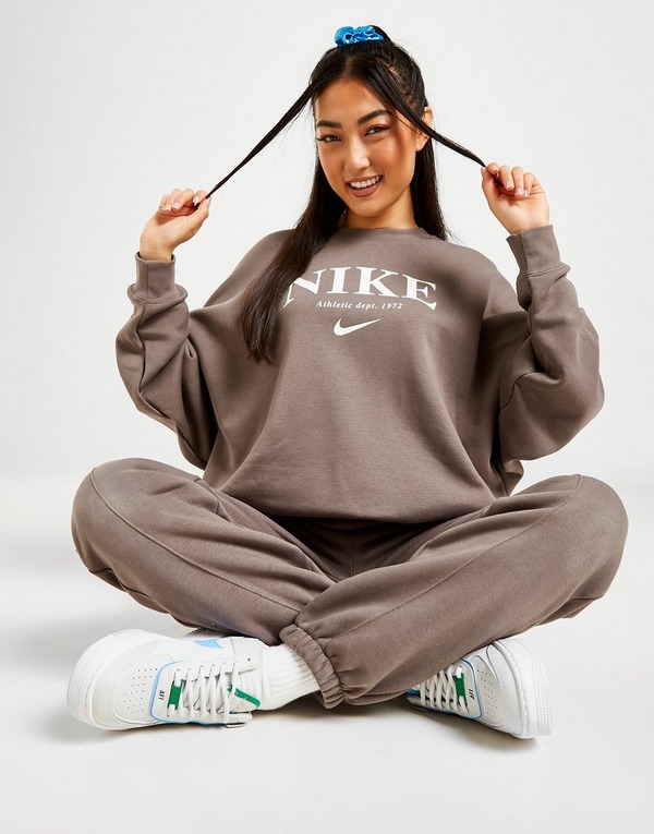 Nike Varsity Sweatshirt Women's