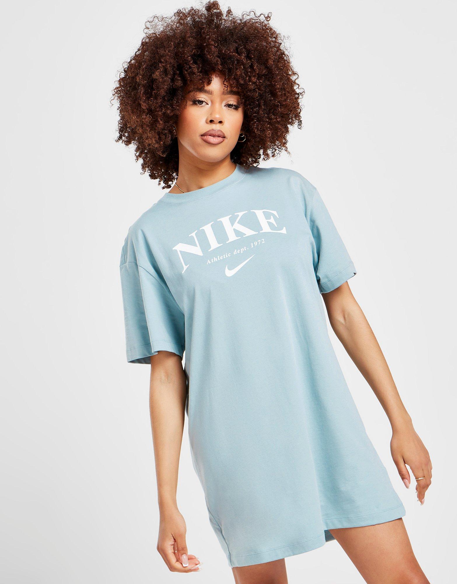 Nike Sportswear Short Sleeve Graphic Dress