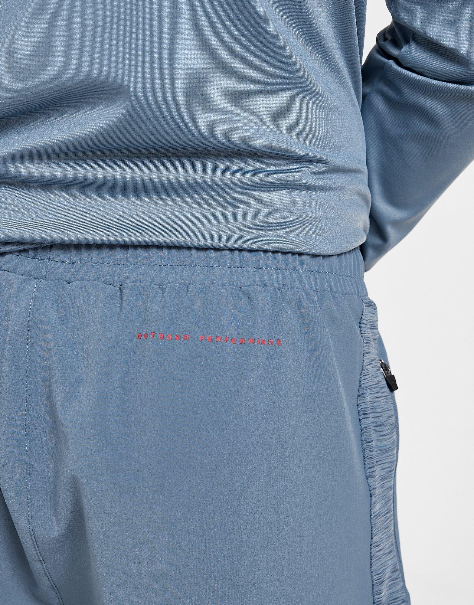 TECHNICALS Rise Twist Shorts