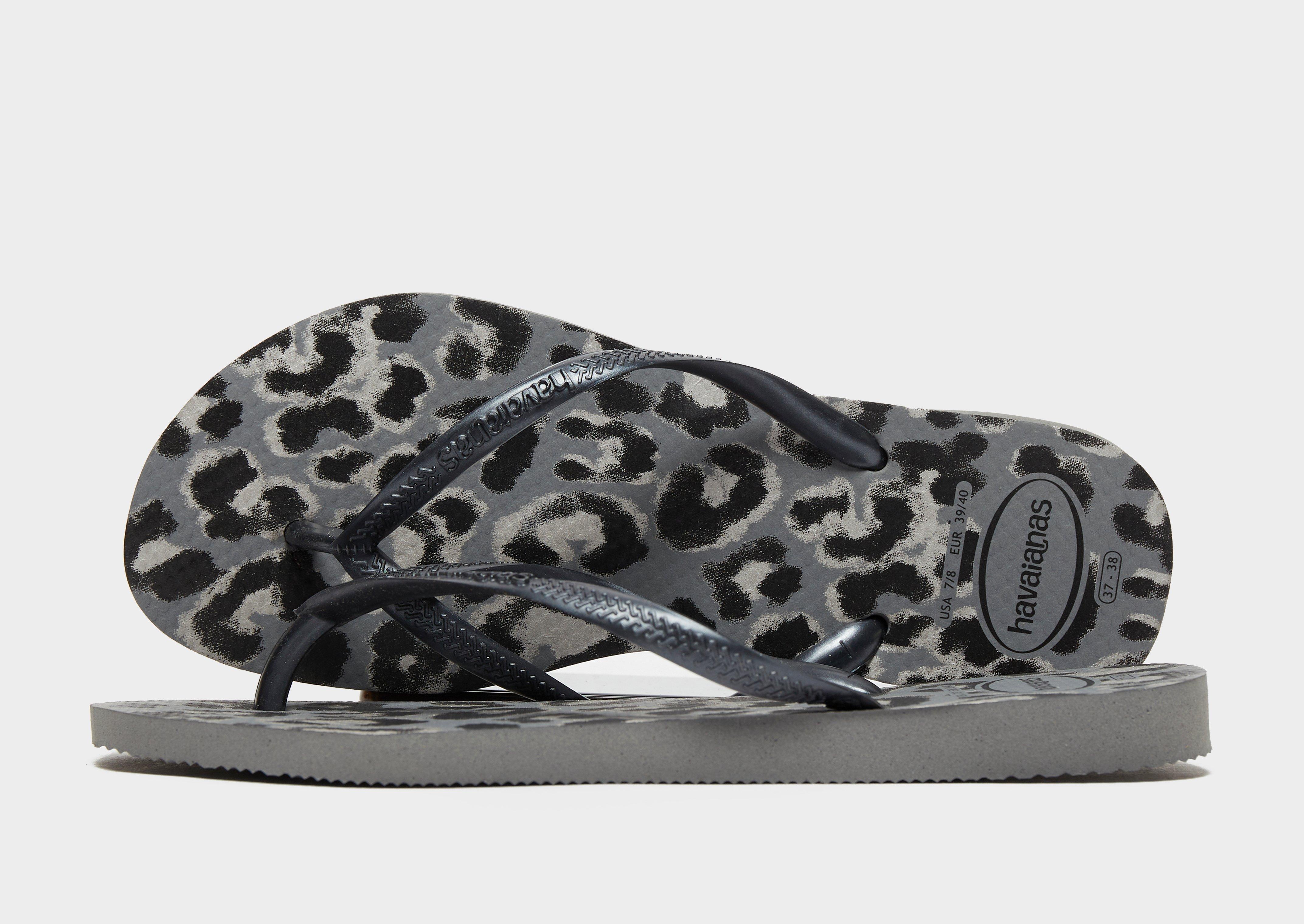 havaianas leopard flip flops