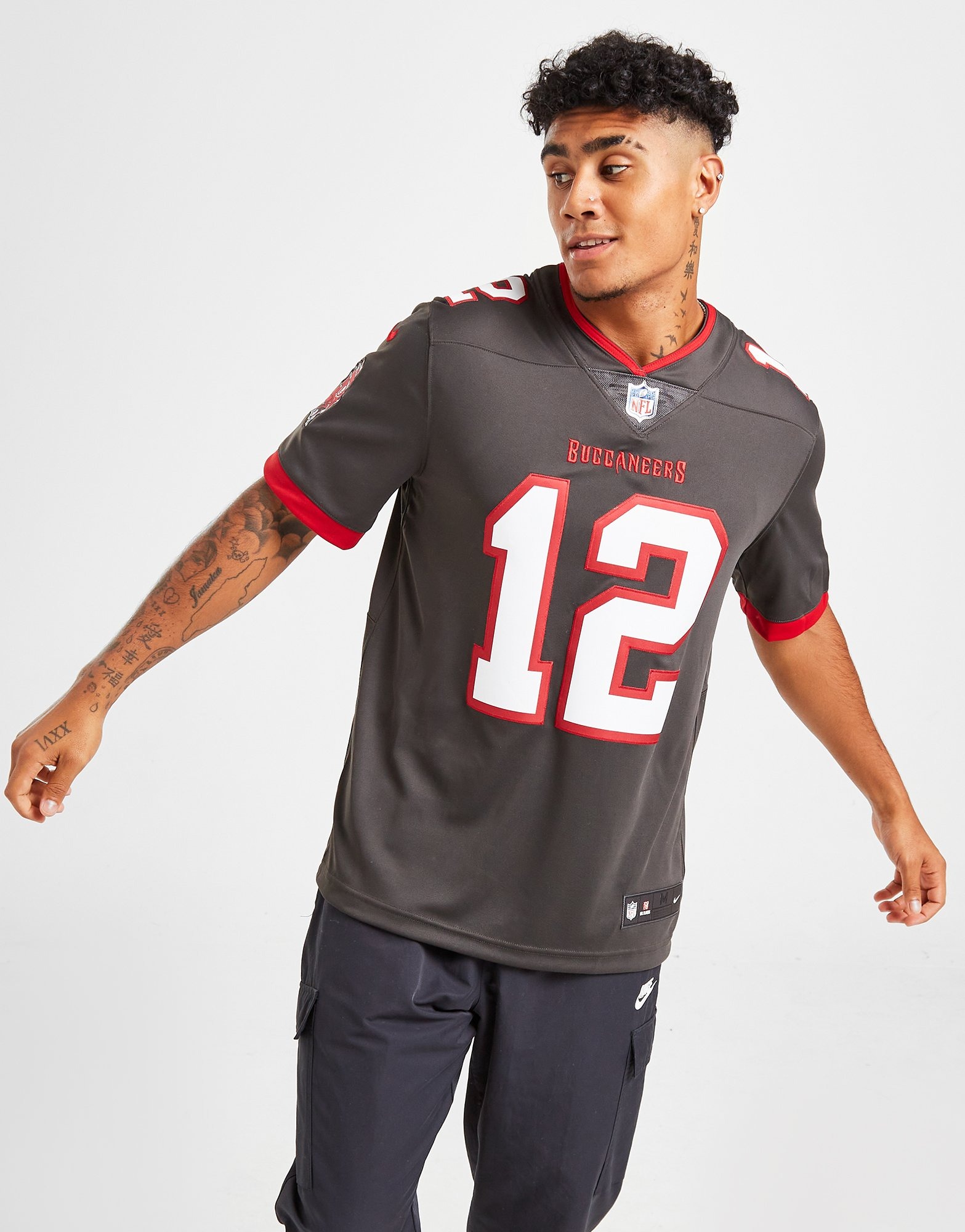 camiseta NFL Tampa Bay Brady #12 en Gris | JD Sports España
