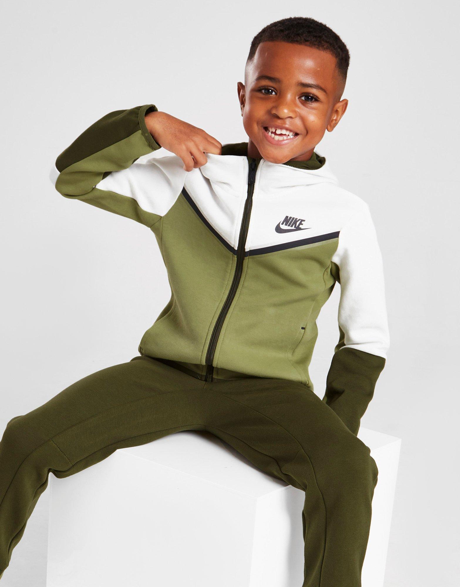 Adelante Minimizar Me preparé Green Nike Tech Full Zip Hooded Tracksuit Children | JD Sports UK