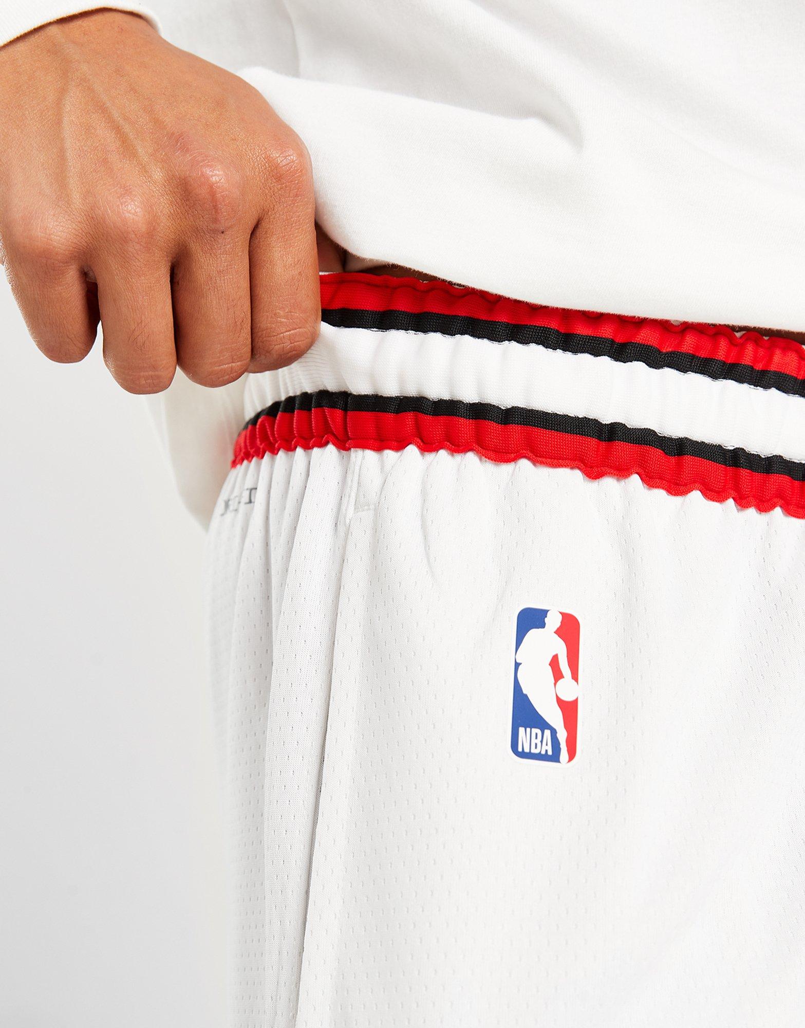 Nike Men's Chicago Bulls NBA Association Swingman Shorts - White - Hibbett