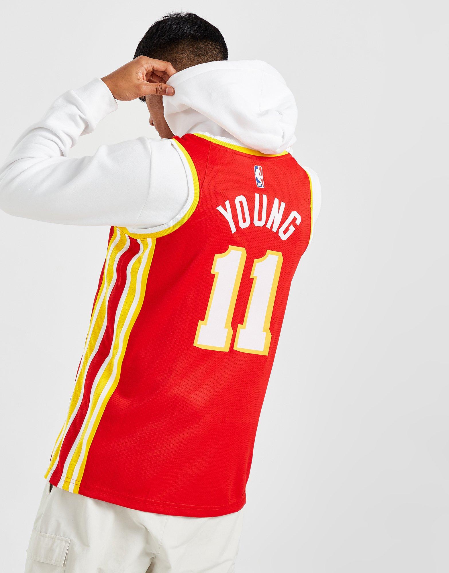 Red Nike NBA Atlanta Hawks Young #11 Swingman Jersey - JD Sports