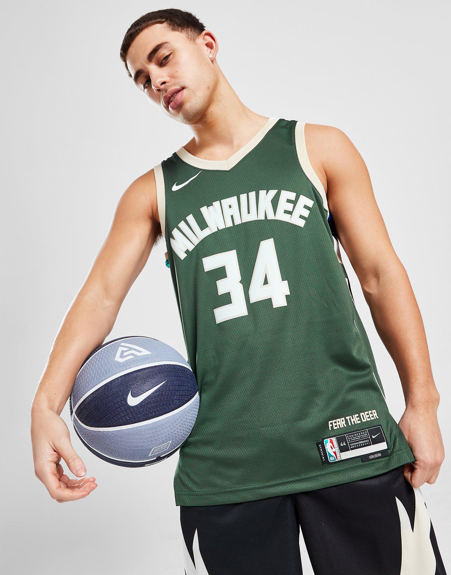 Nike Men's Milwaukee Bucks Giannis Antetokounmpo #34 Green Icon Jersey