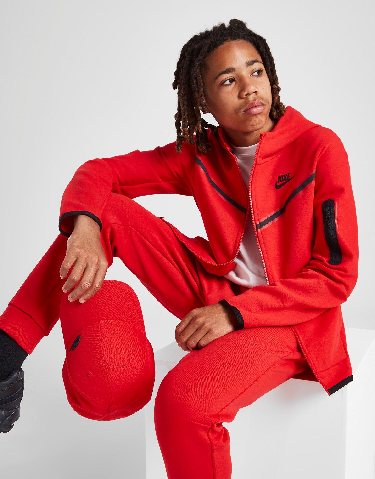 red nike tech sweater