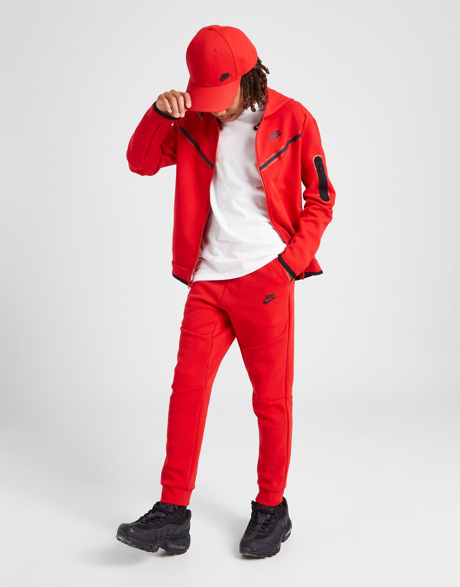 Tech fleece best sale nike red