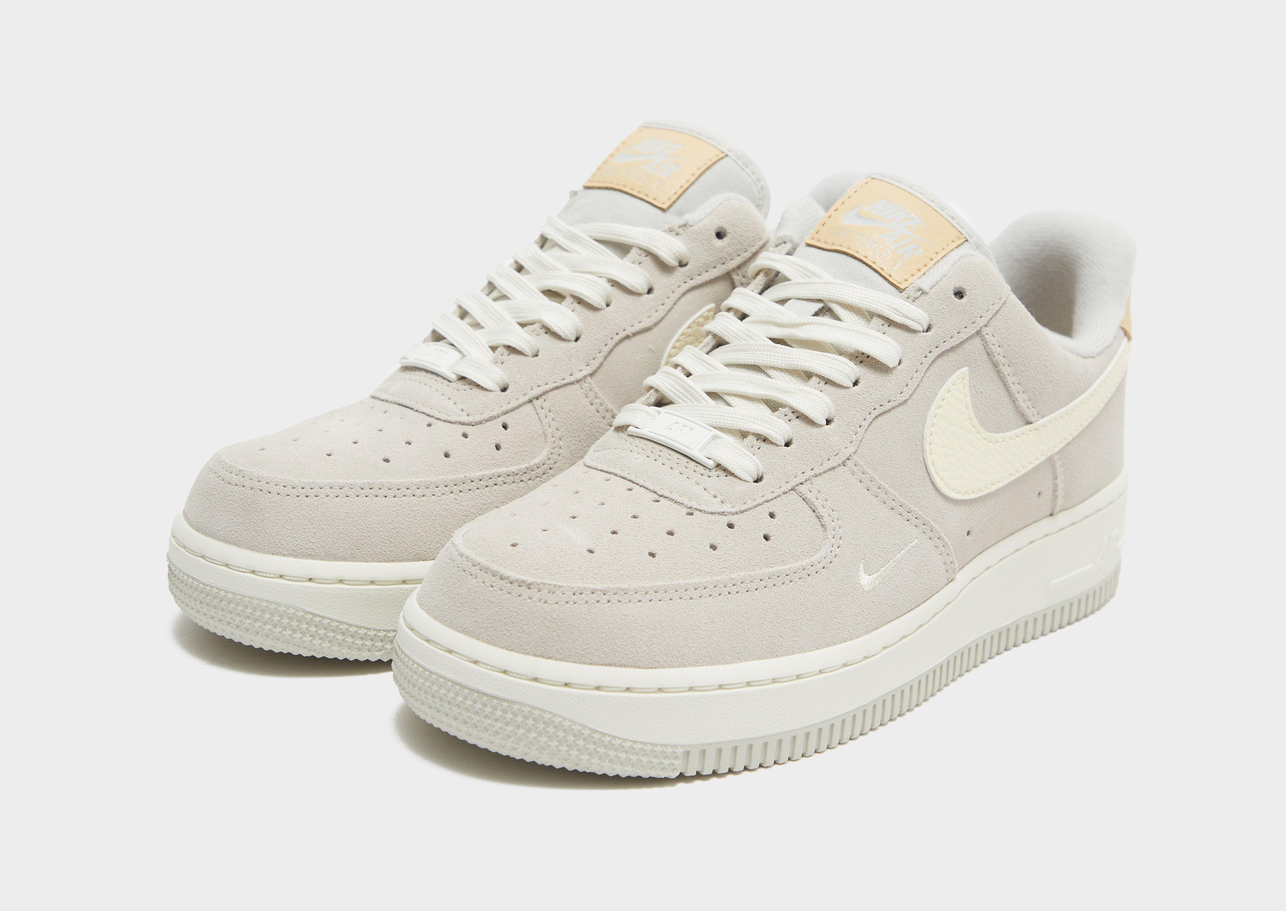 Excelente enero Curso de colisión Nike Air Force 1 Low para mujer en Beige | JD Sports España