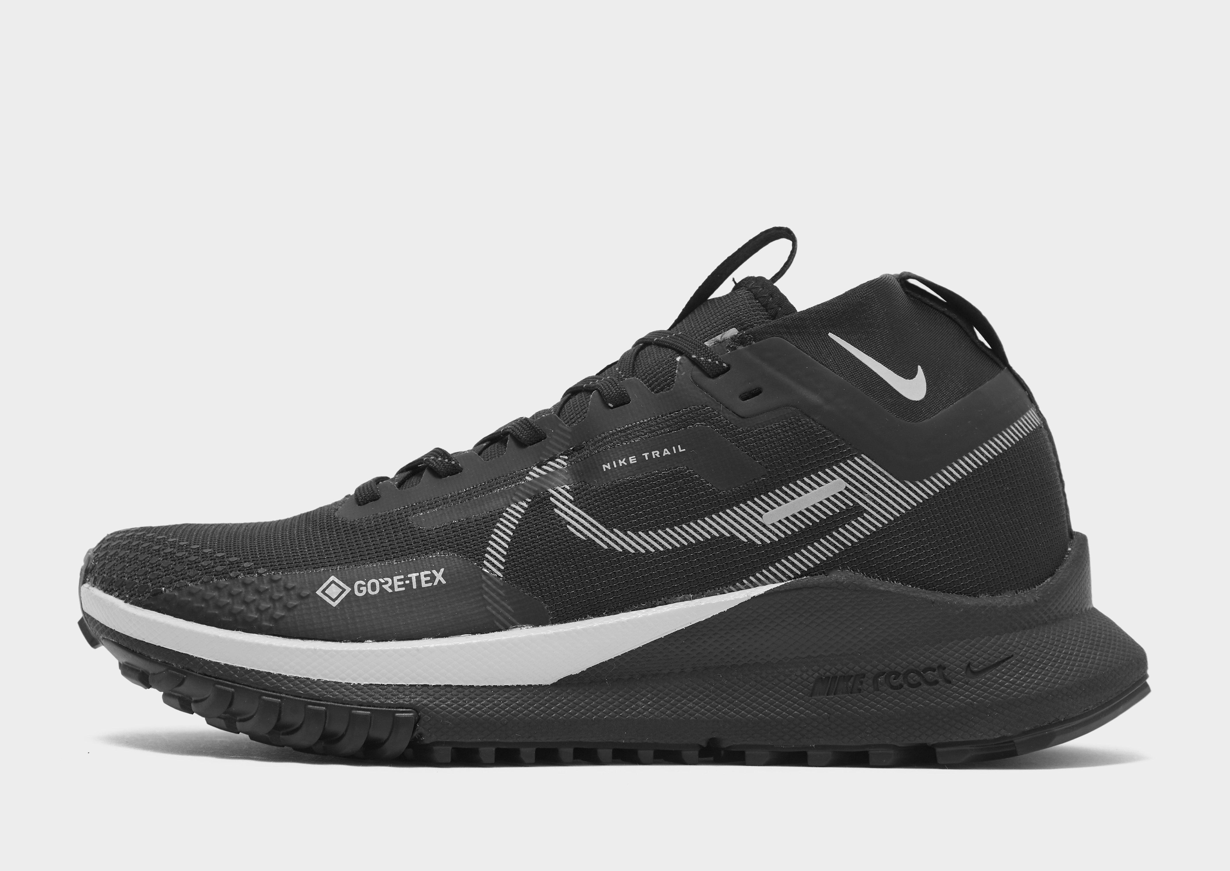 nike pegasus trail gore tex