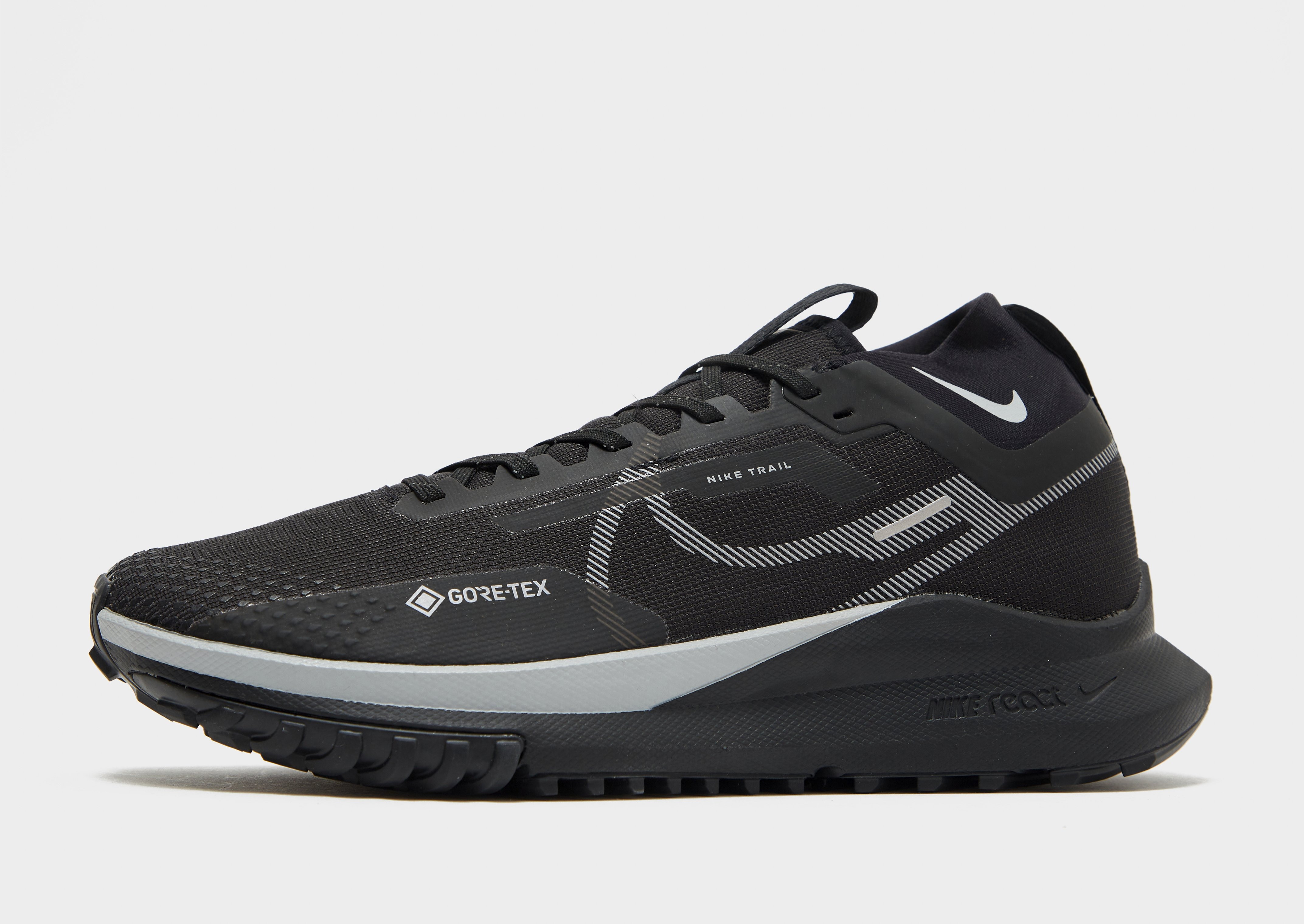 Delincuente Fiel Bajo mandato Nike React Pegasus Trail 4 GORE-TEX en Negro | JD Sports España