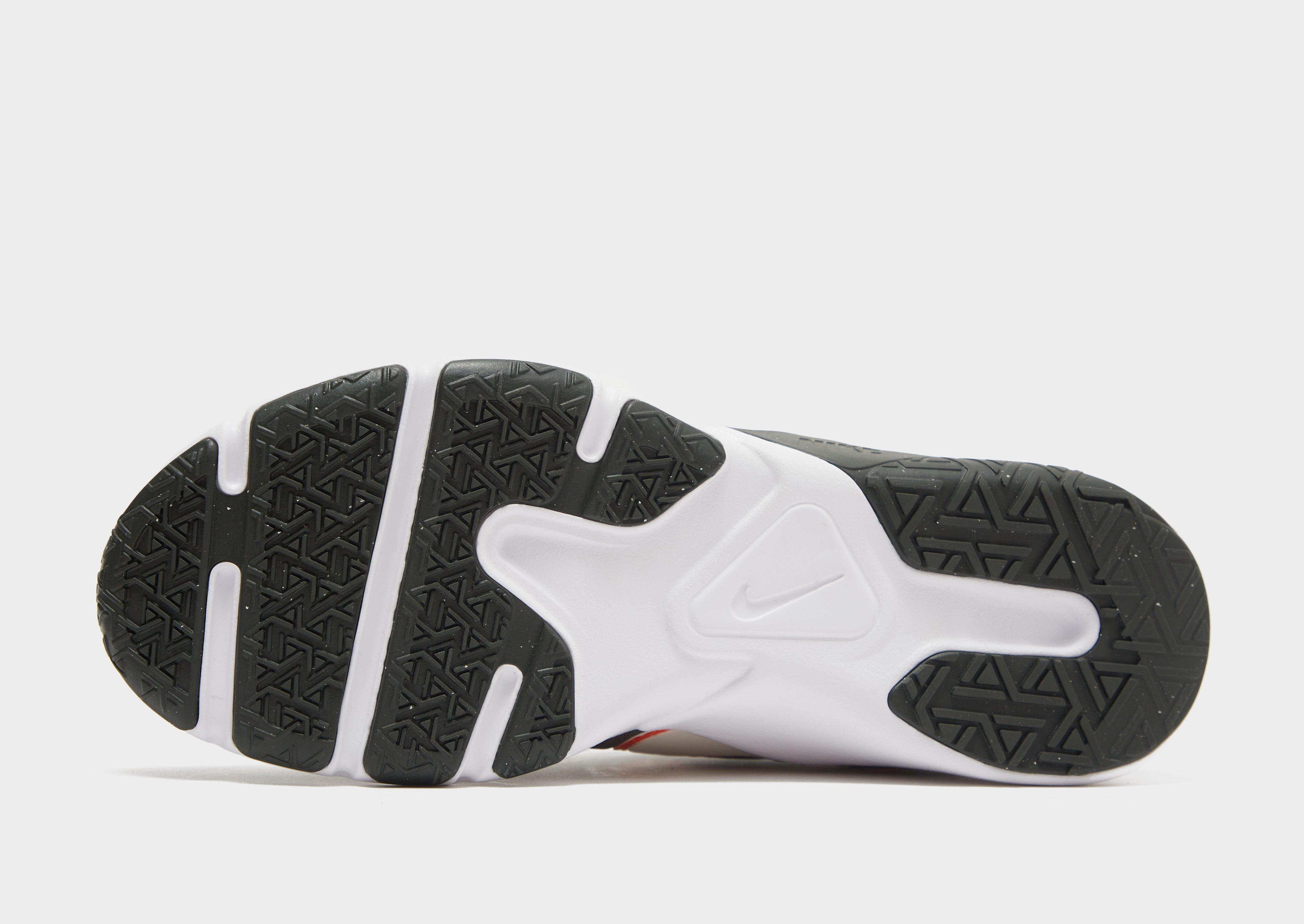 Nike Legend Essential 2