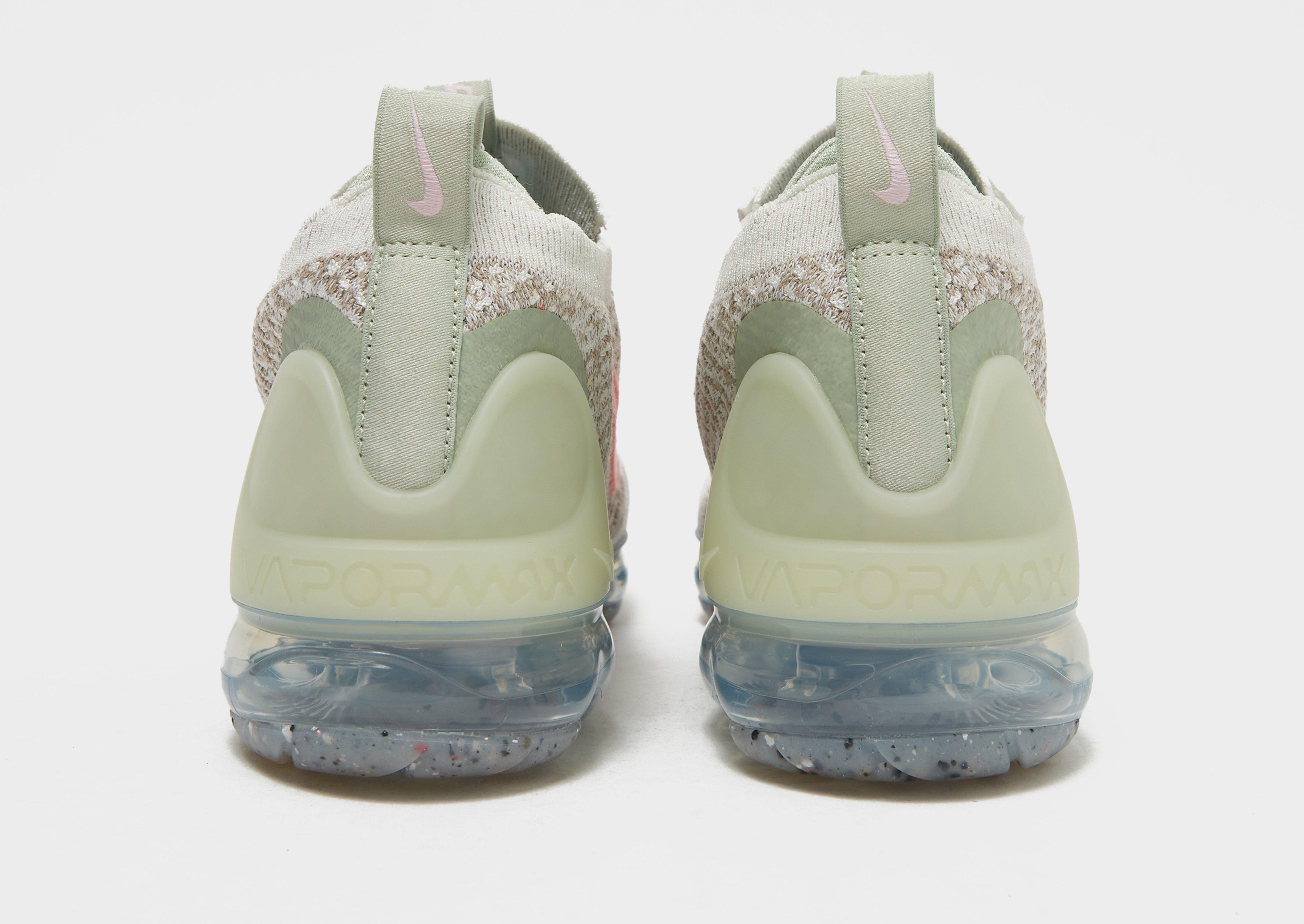 grey junior vapormax