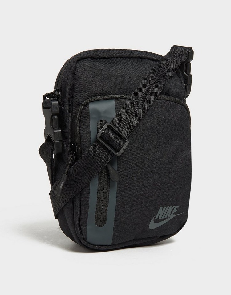 Nike Elemental Premium Crossbody Bag