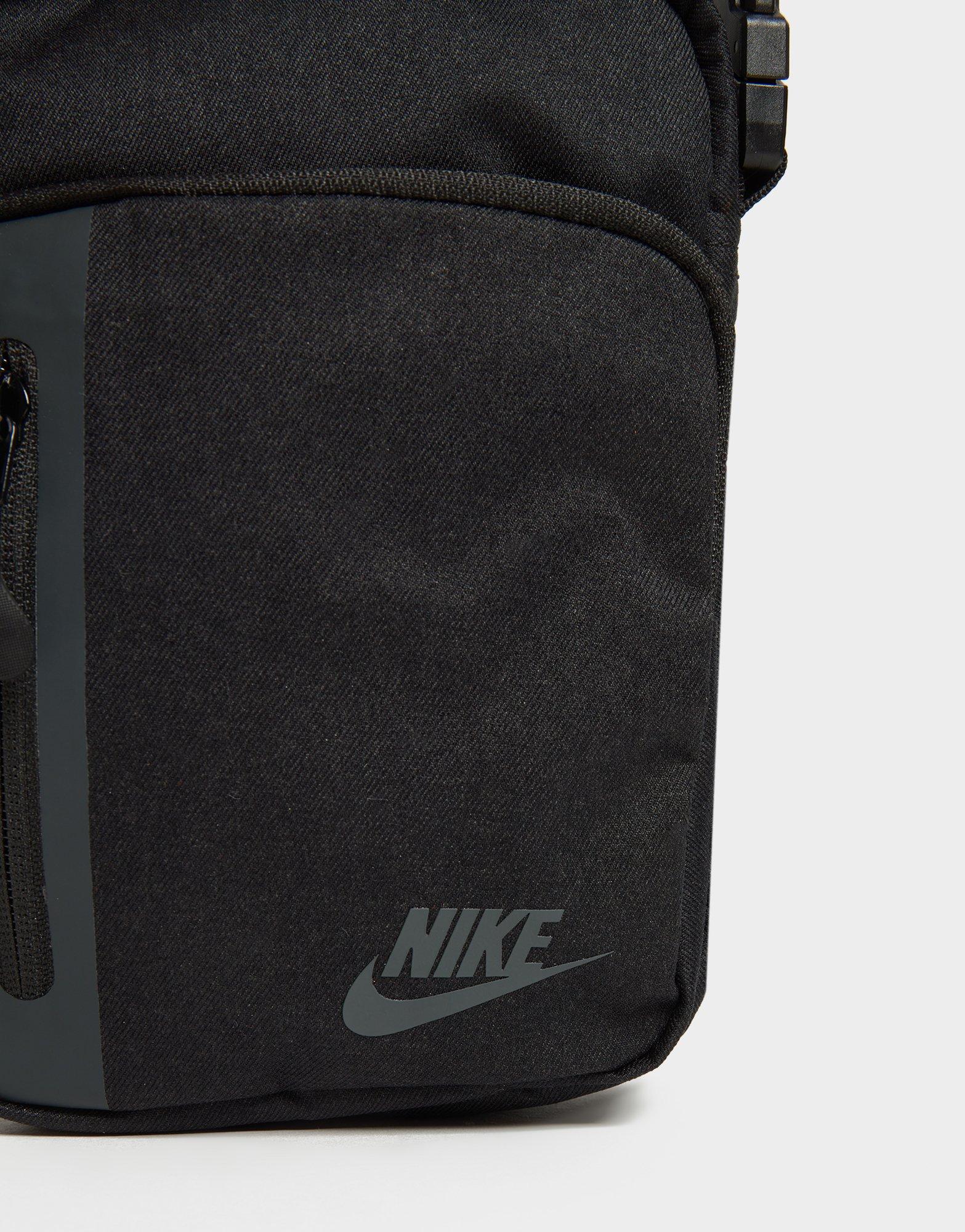 Nike Elemental Premium Cross Body Pack Black