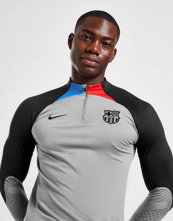 agenda Helecho escándalo Nike camiseta técnica FC Barcelona Strike en Negro | JD Sports España