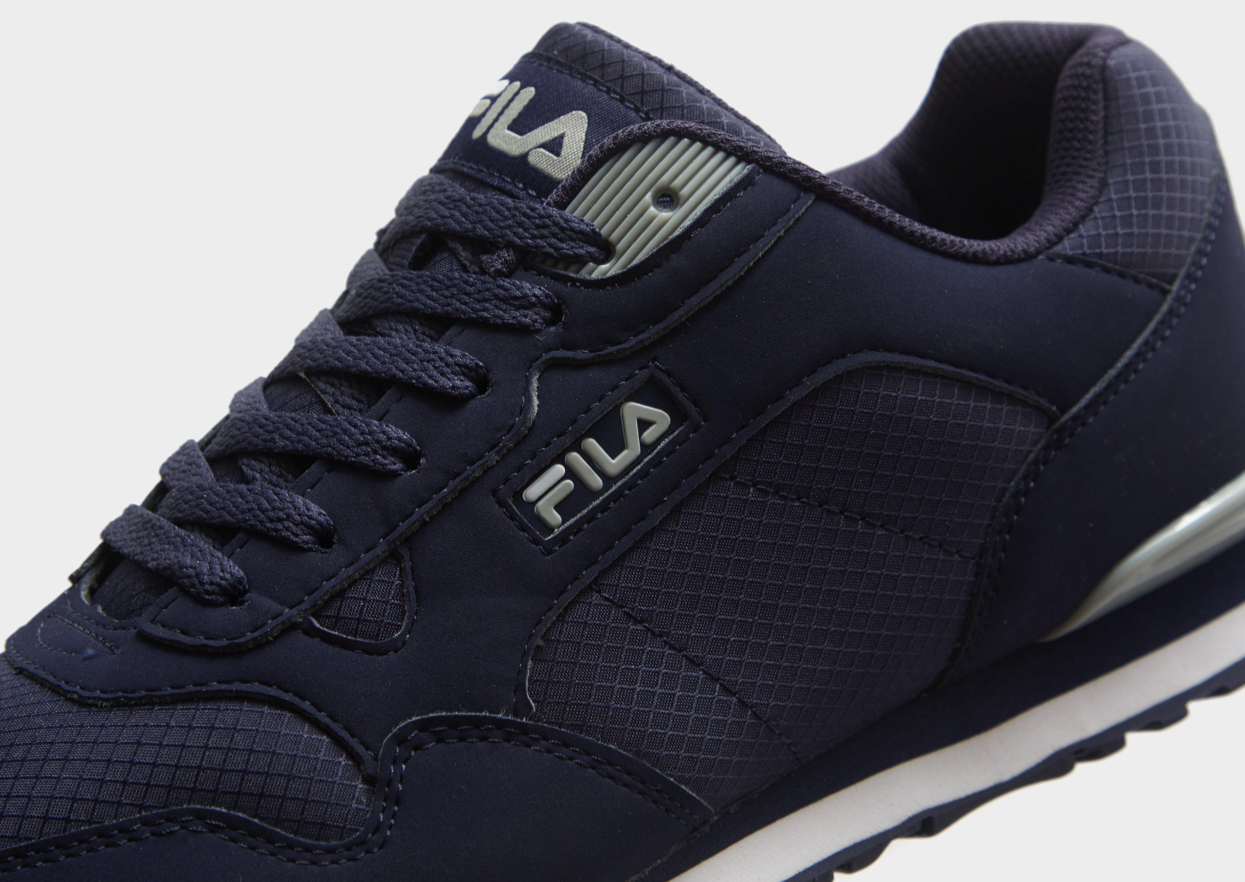 Fila store cress sneaker