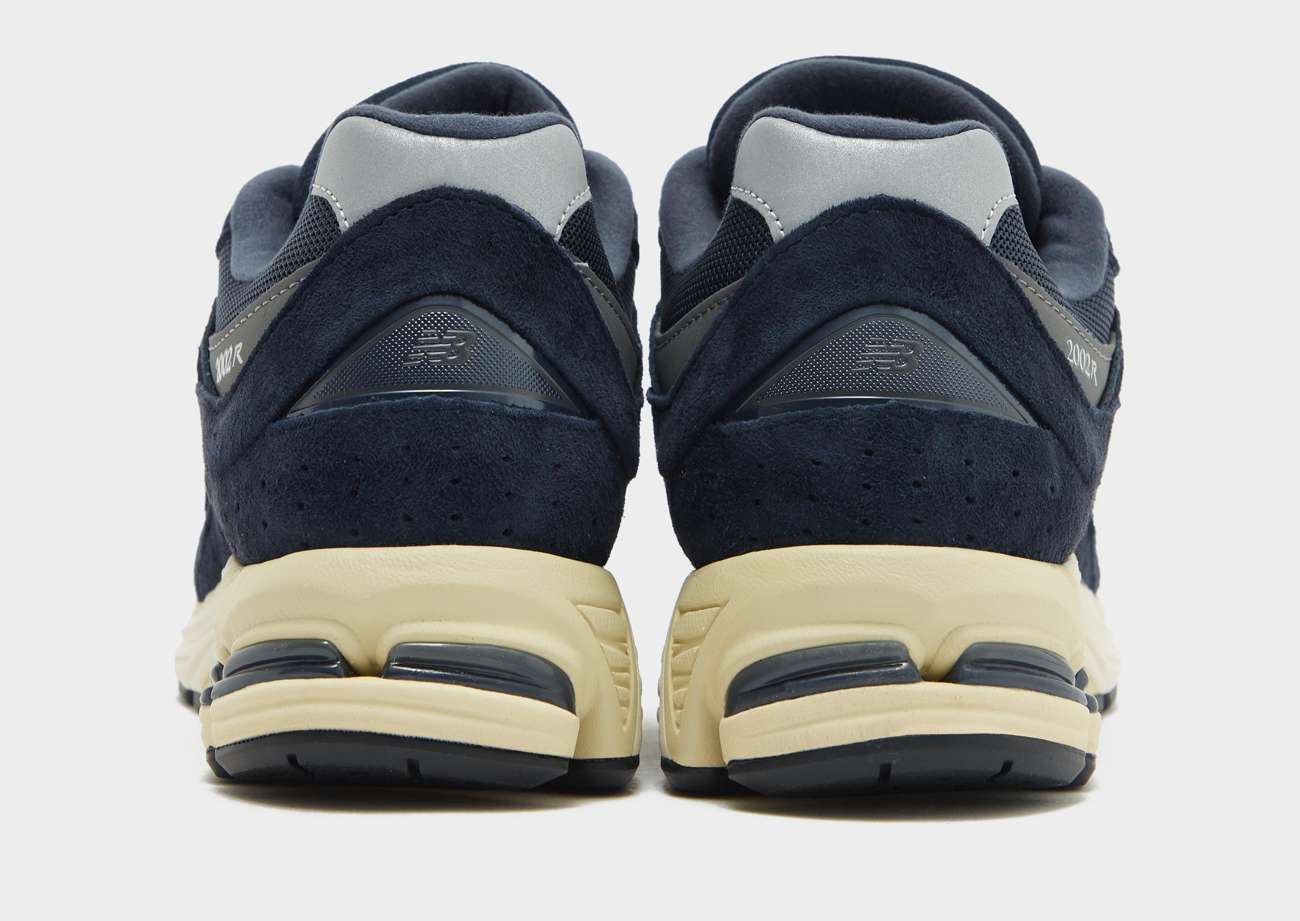 New Balance 2002R