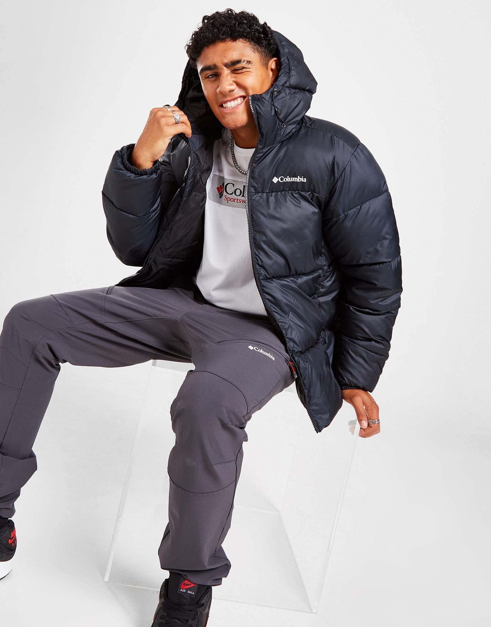 Columbia chaqueta con capucha Puffect en Negro JD España