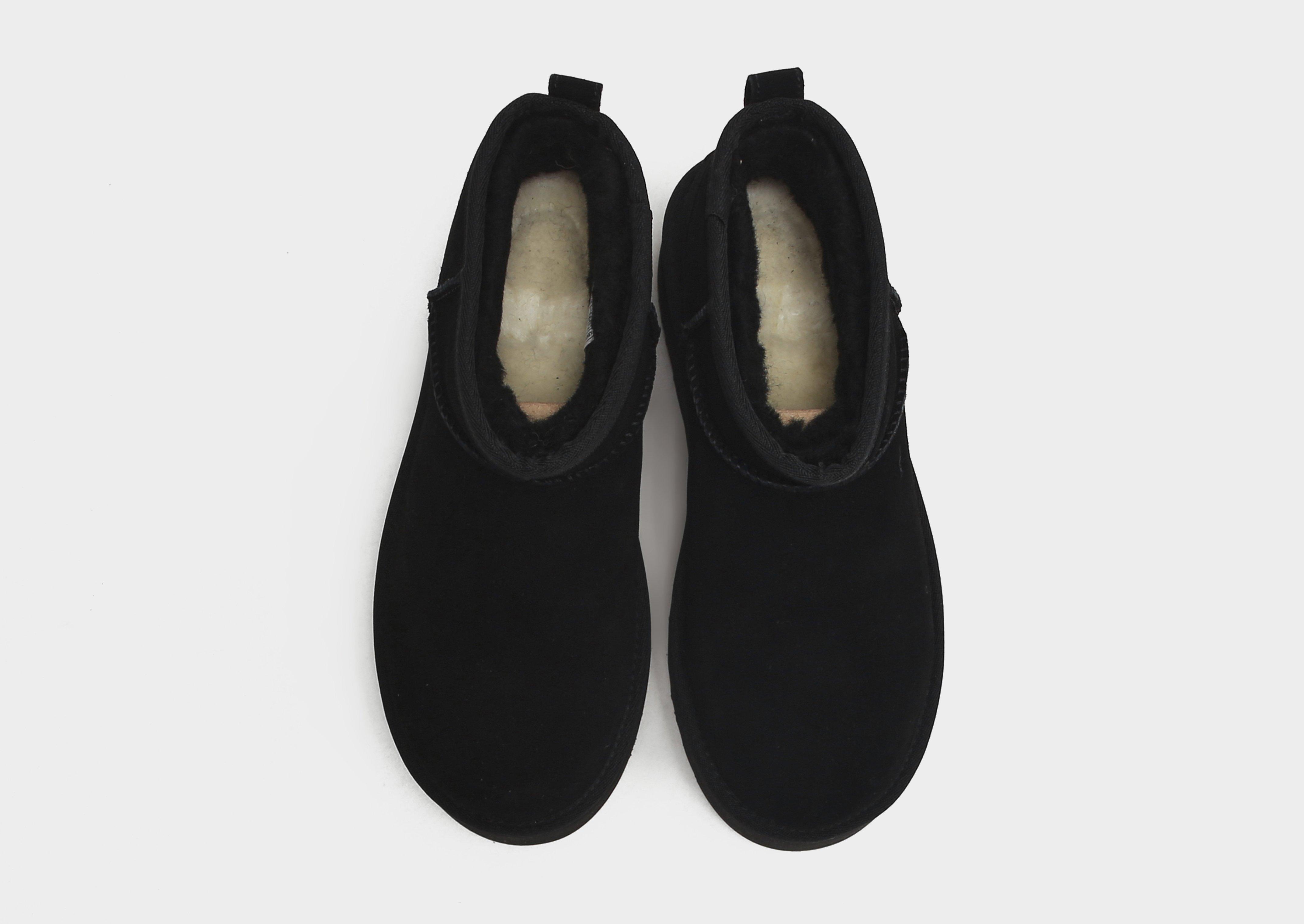 Ugg slippers 2024 jd sports