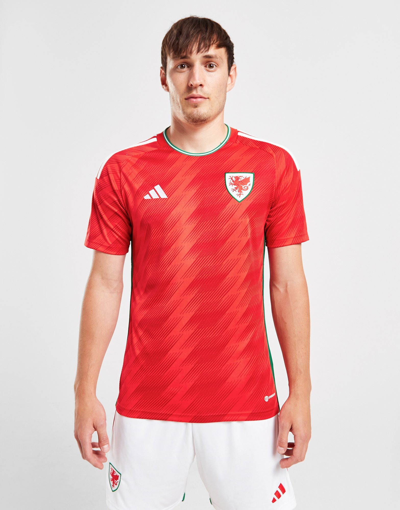 Gebeurt doolhof Monografie Red adidas Wales 2022 Home Shirt | JD Sports UK