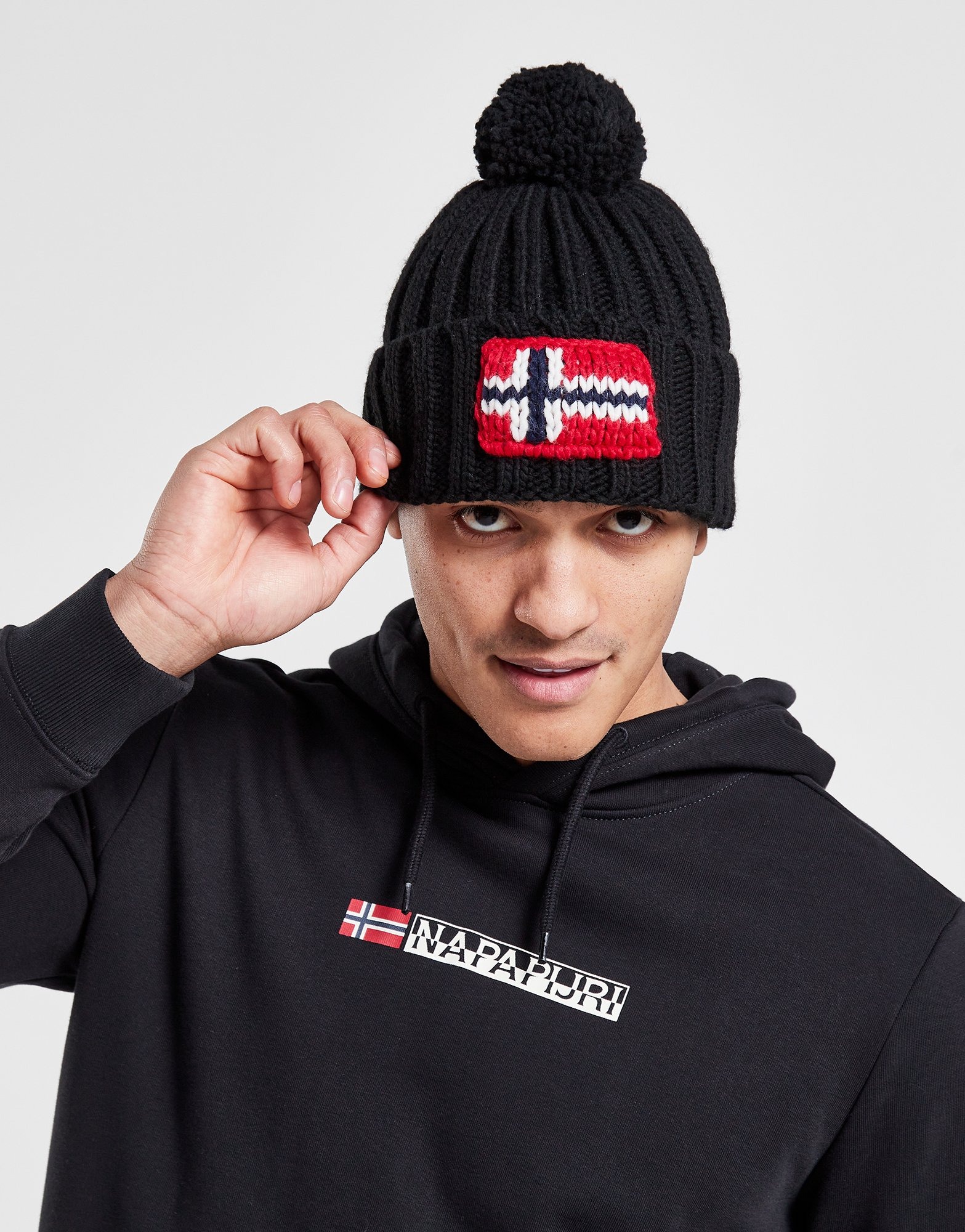 mens napapijri bobble hat