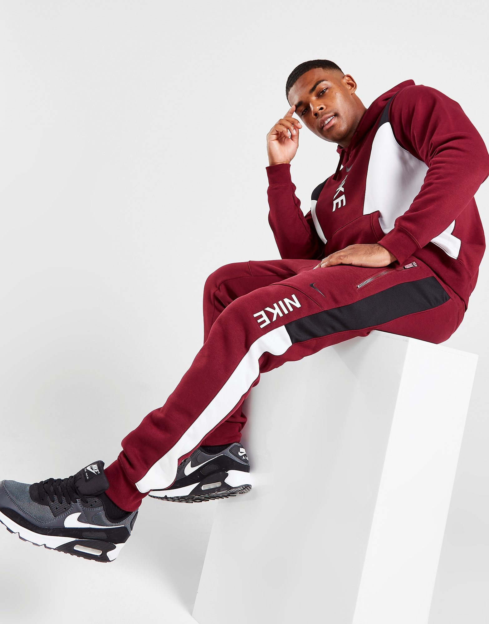 nike hybrid fleece joggers junior