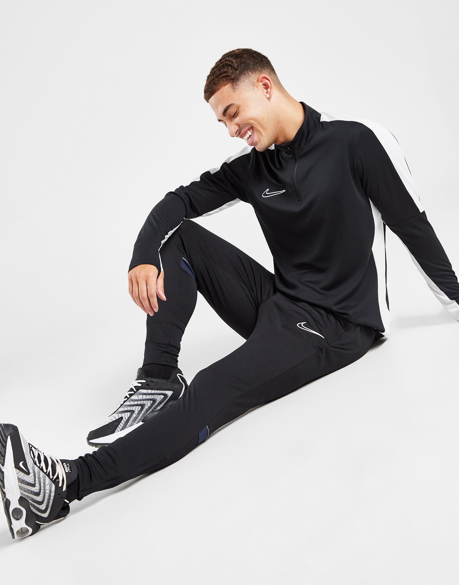 Vriend Zonder vleet Black Nike Academy Essential Track Pants | JD Sports UK