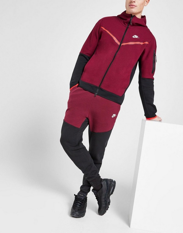 Cirugía ratón Distante Nike pantalón de chándal Tech Fleece en Rojo | JD Sports España