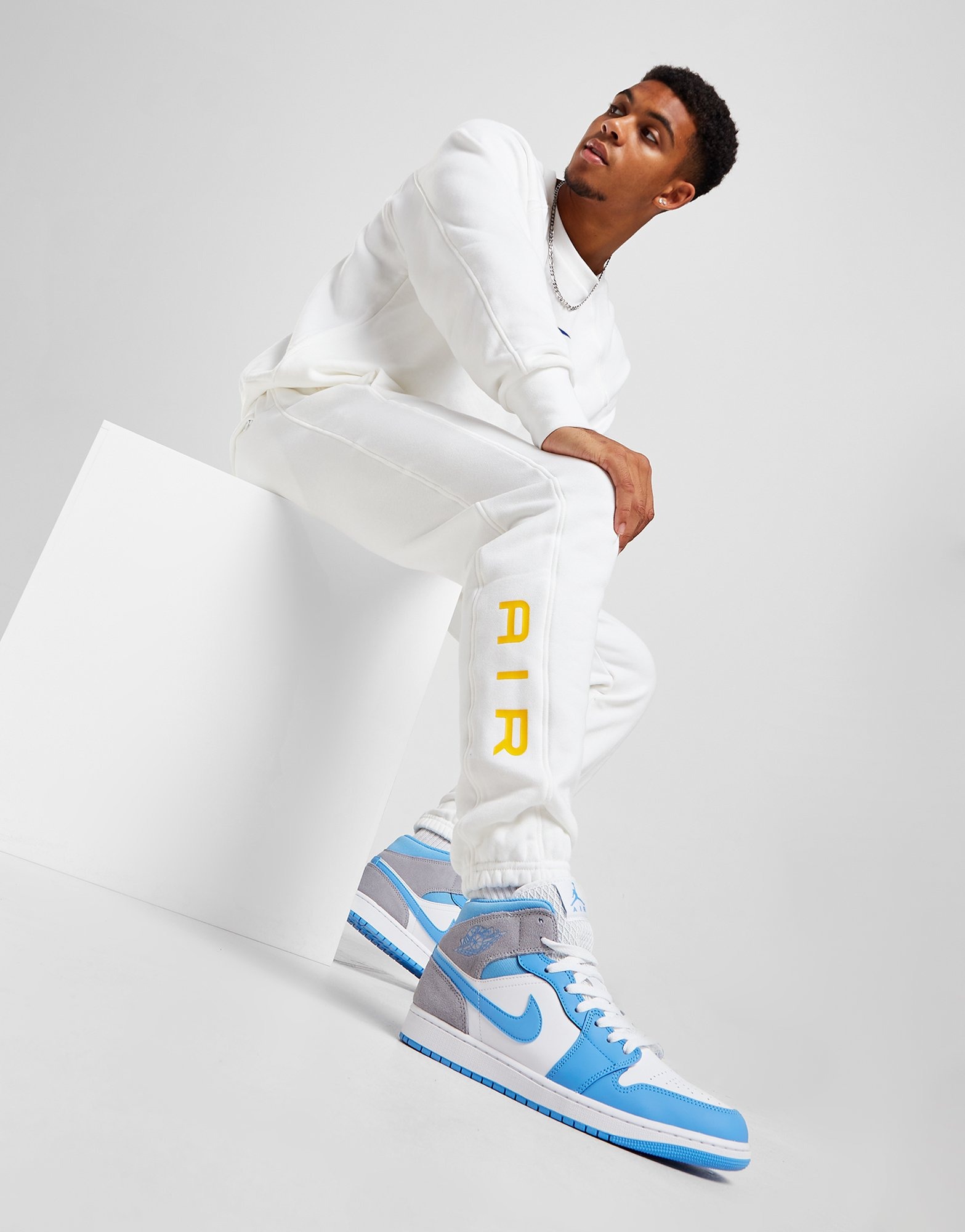 nike foundation crew joggers