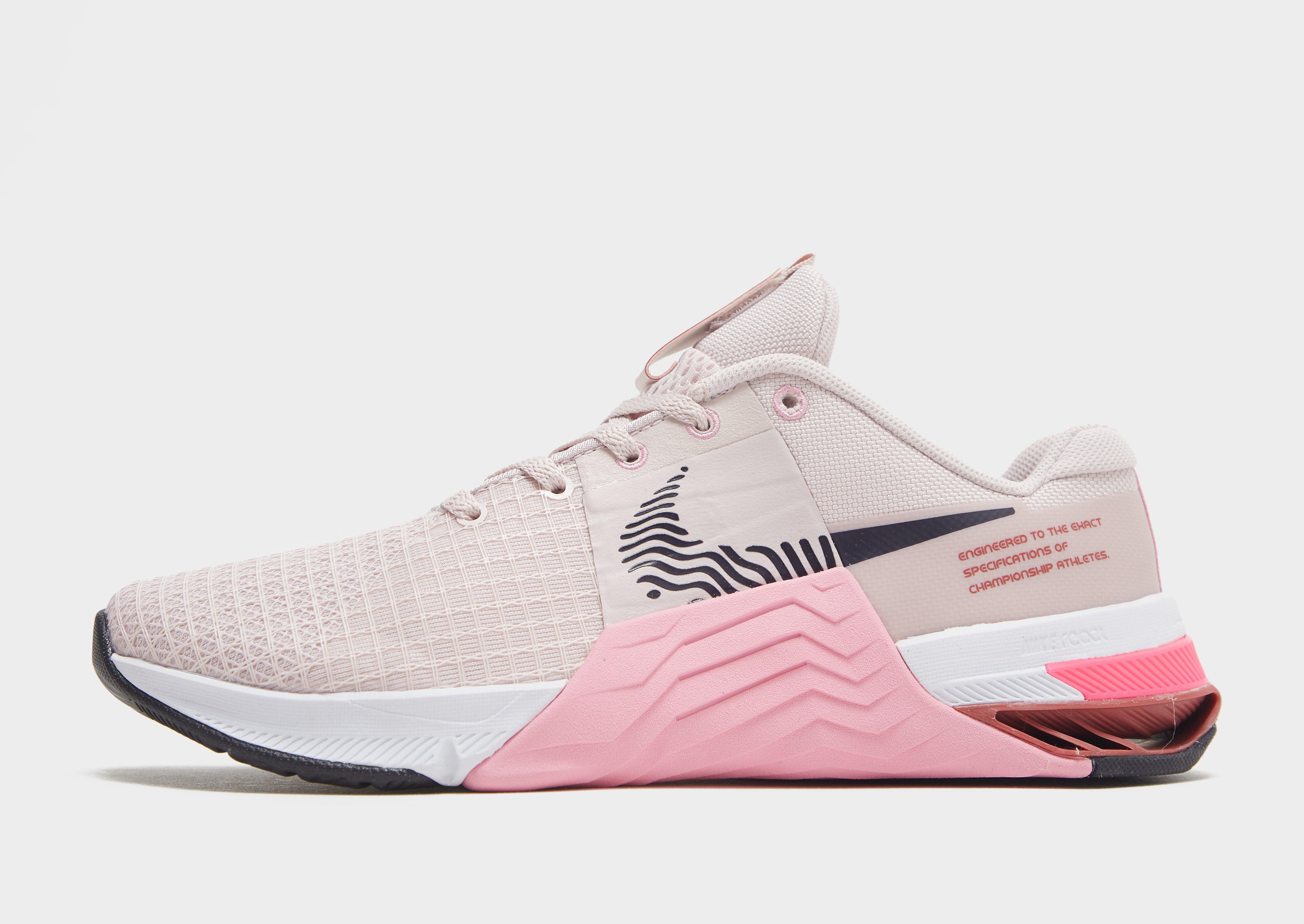 nike metcon 8 flyease women