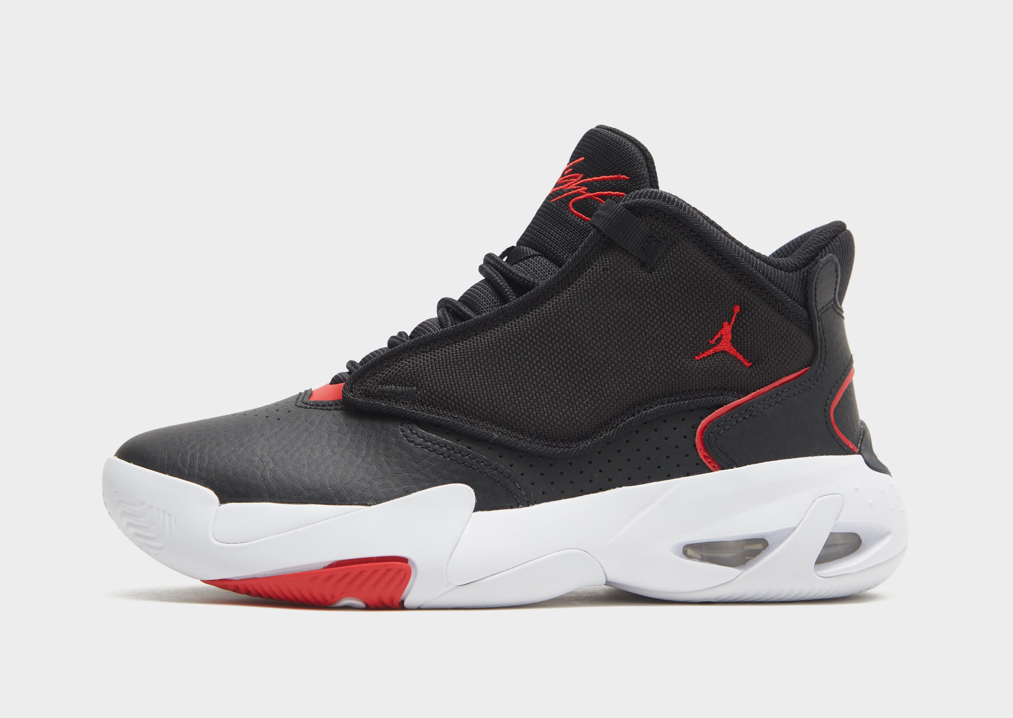 jordan max aura black and red junior