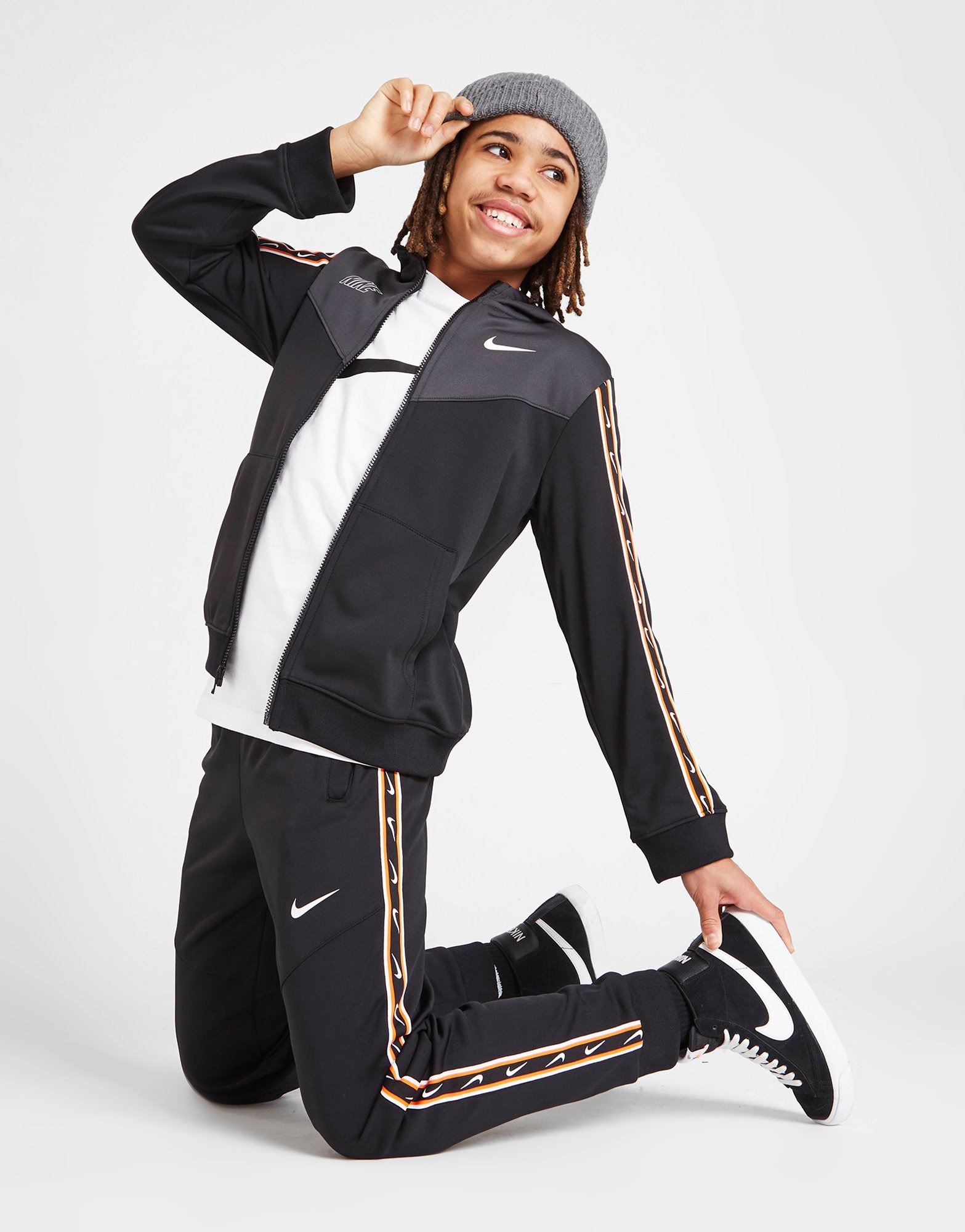 para jugar Personificación Viaje Nike Repeat Logo Full-Zip Hoodie Junior en Negro | JD Sports España