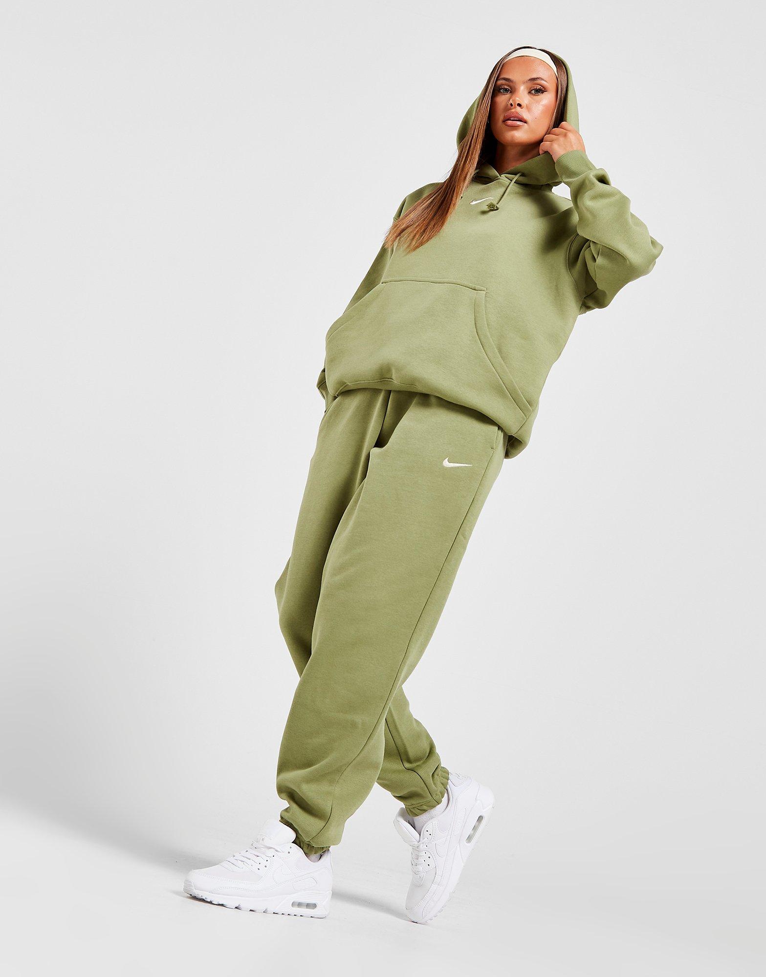 Womens green 2025 nike tracksuit