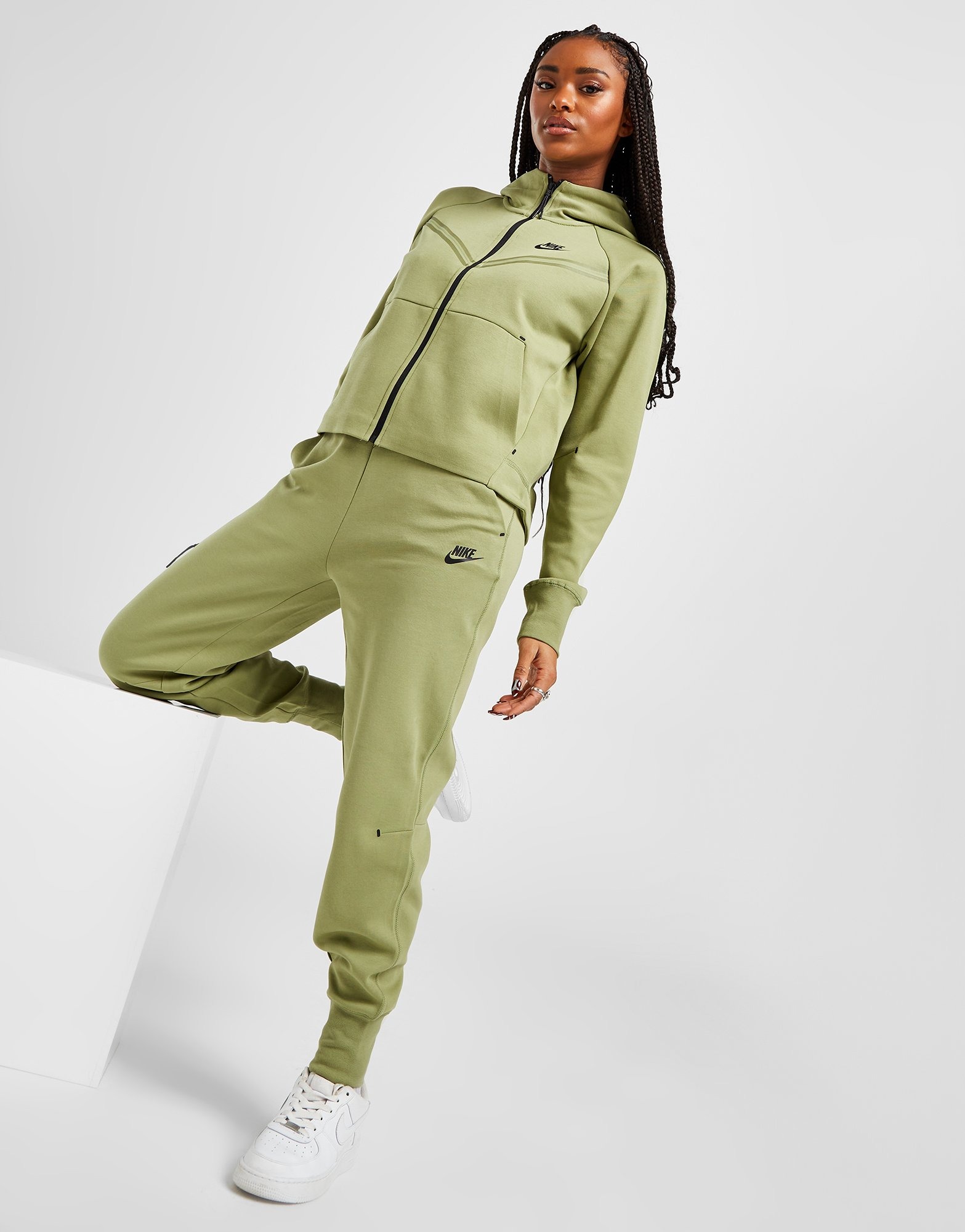 Nike Pantalon survêtement Tech Fleece Femme Noir- JD France
