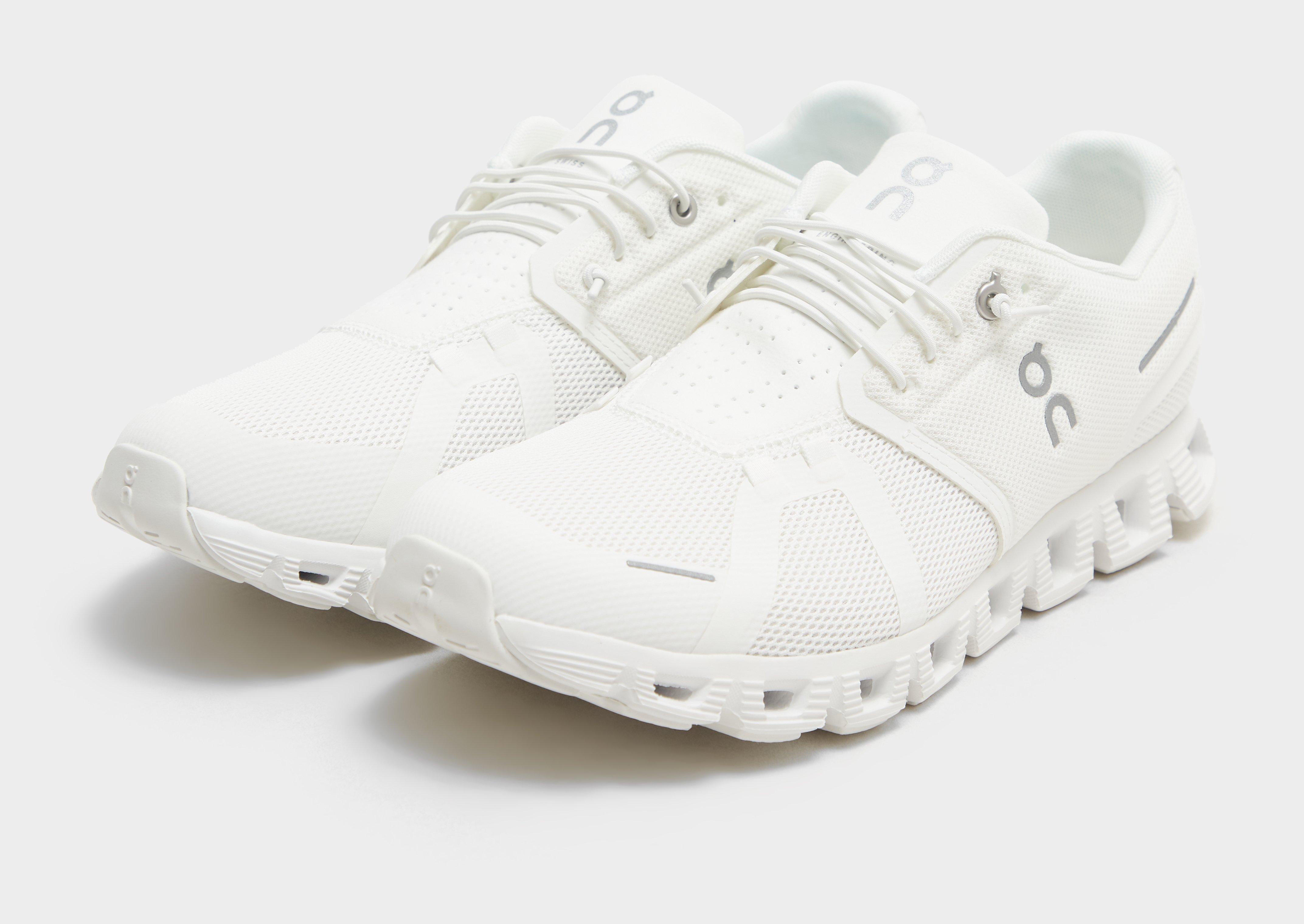 on running cloud all white