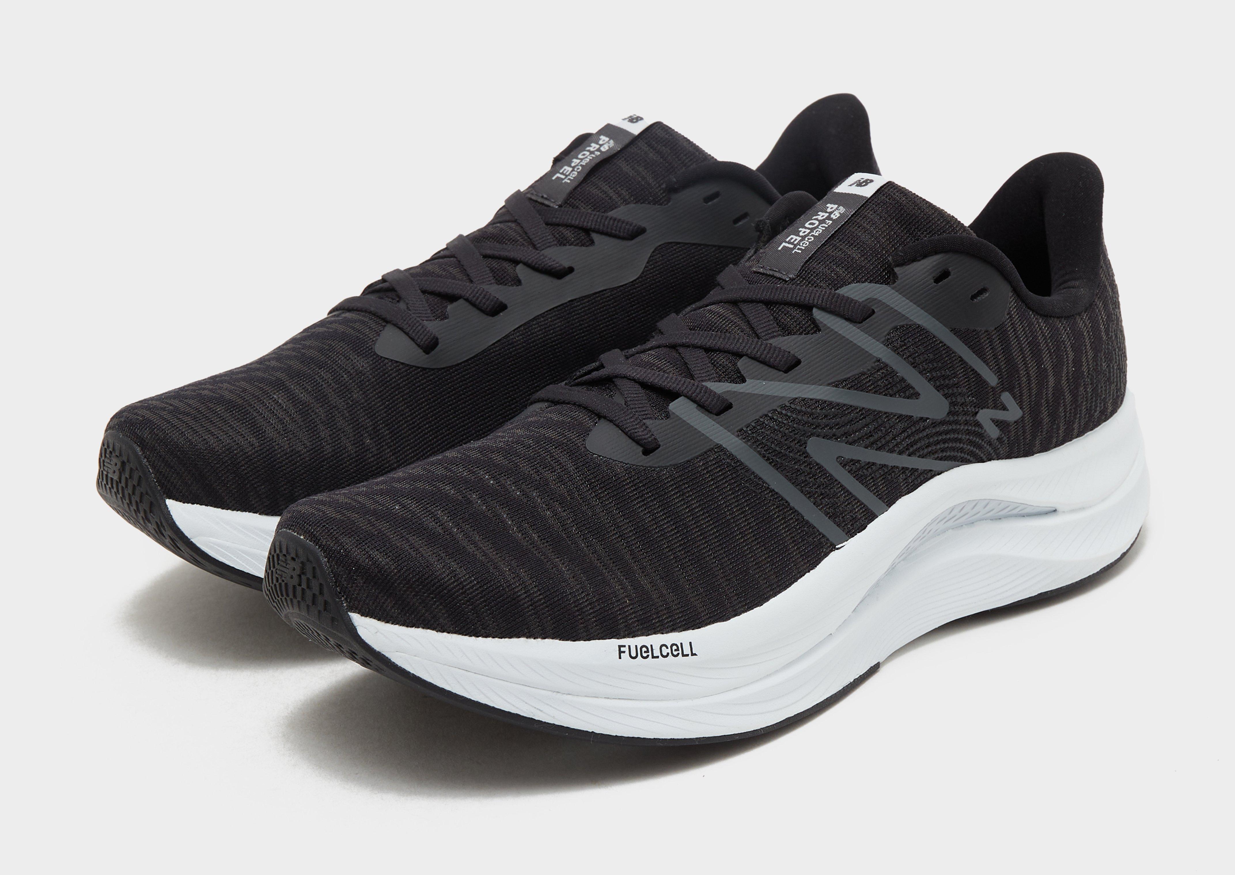 New Balance FuelCell Propel v4
