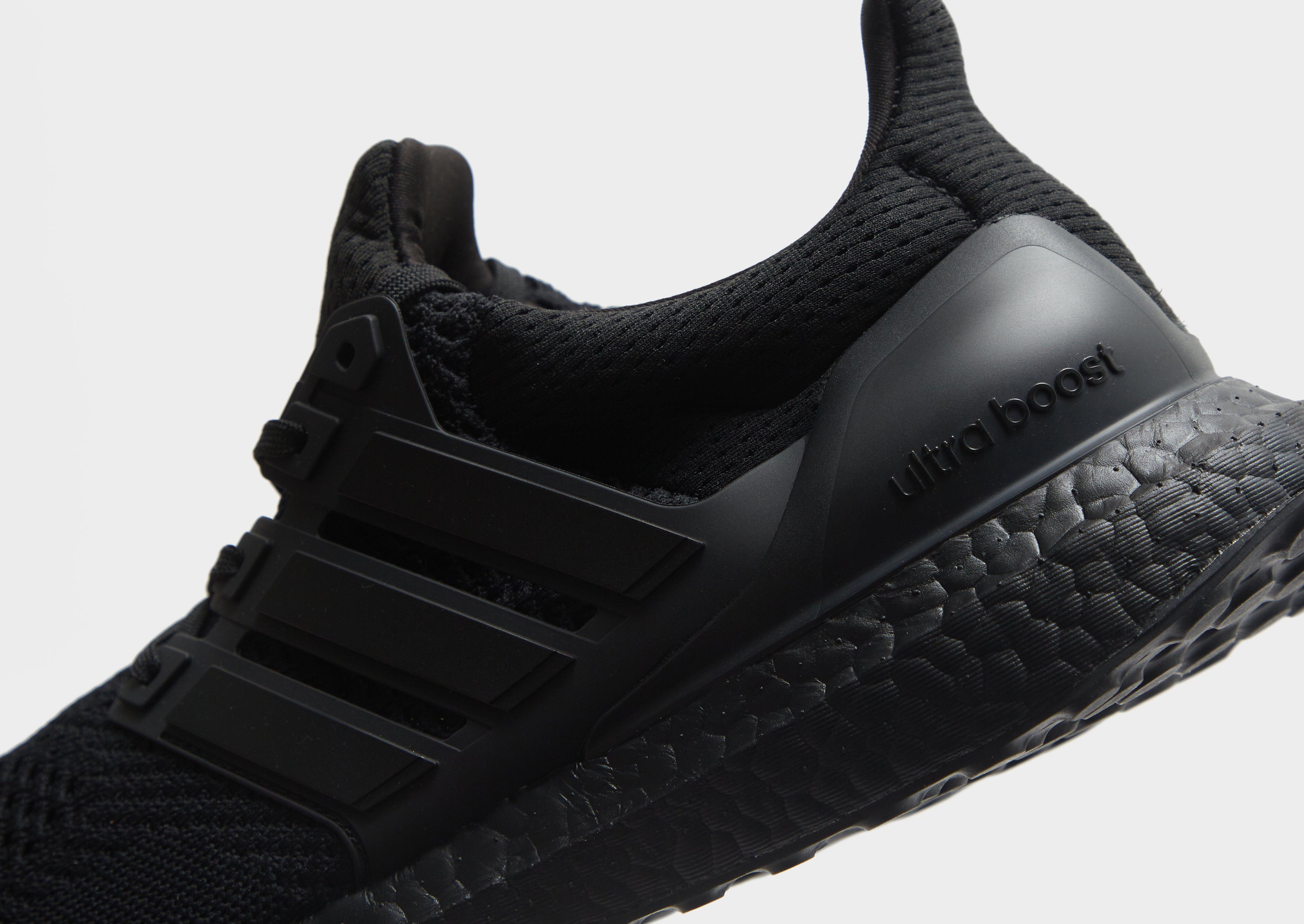 Mens ultra clearance boost 18 black