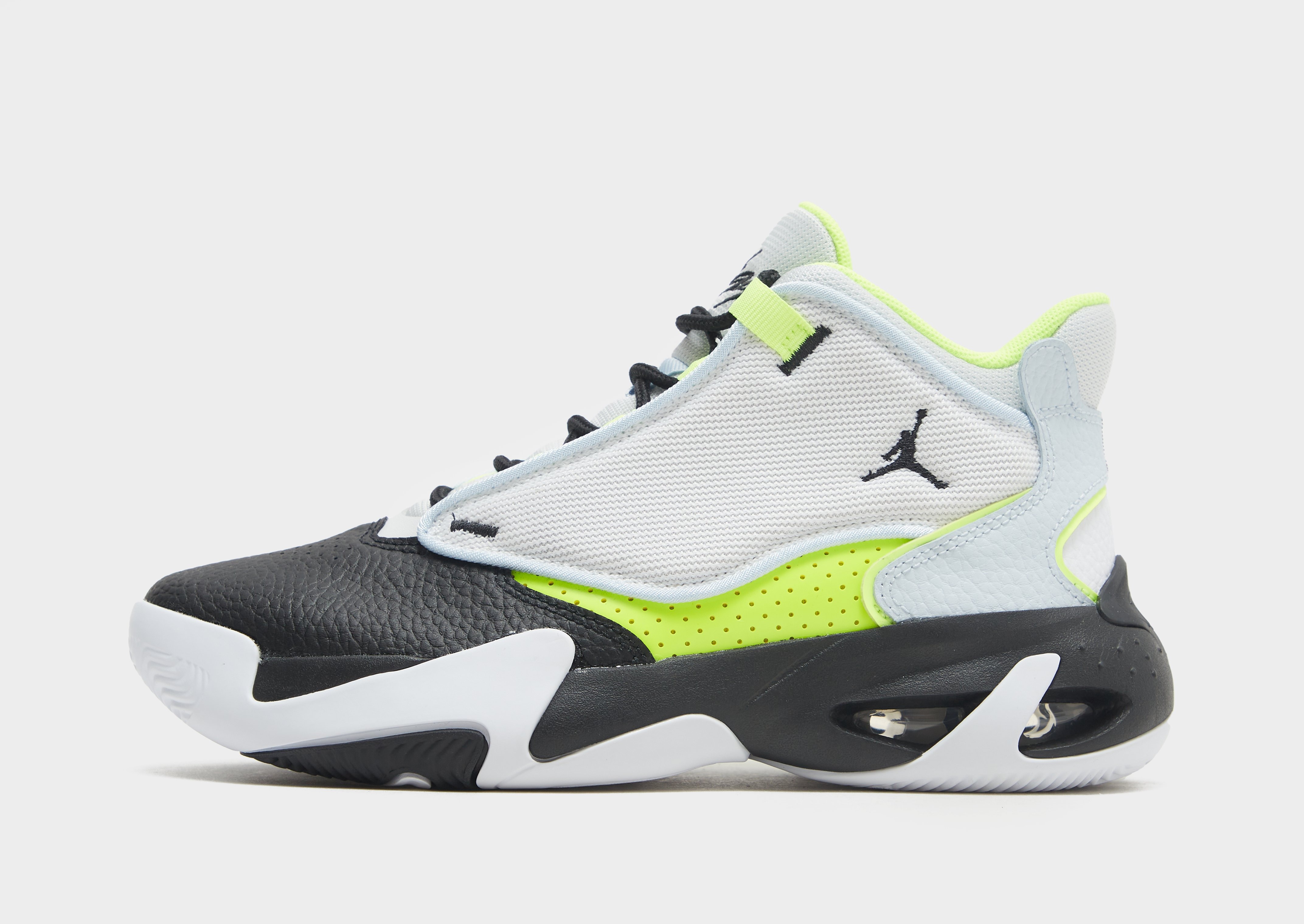 jordan max aura white and black