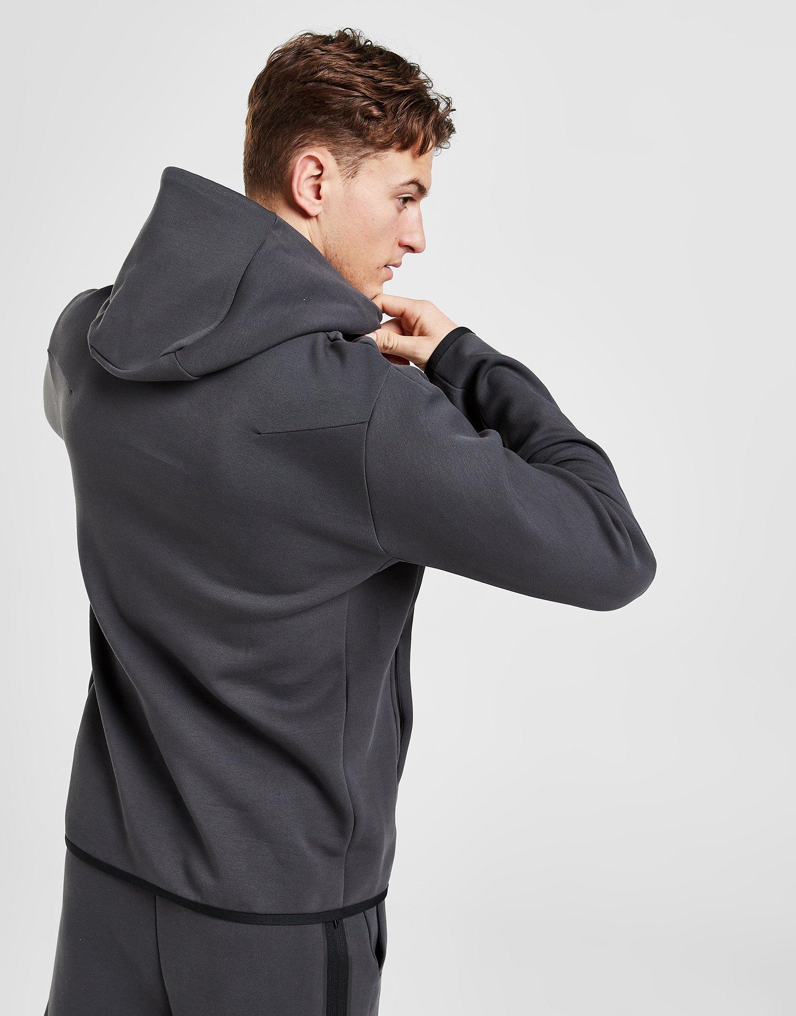 Nike Tech Fleece Graphic Pullover Hoodie