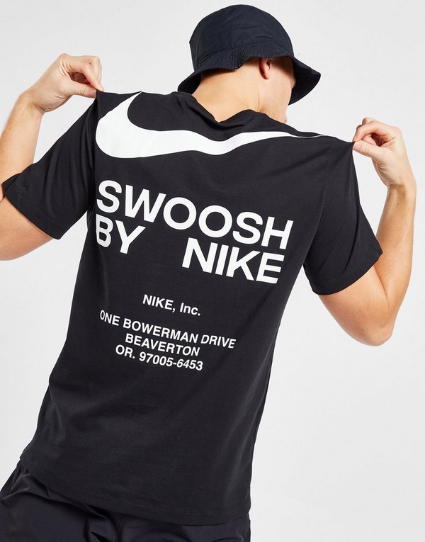 Alergia incidente a menudo Compra Nike camiseta Swoosh en Negro