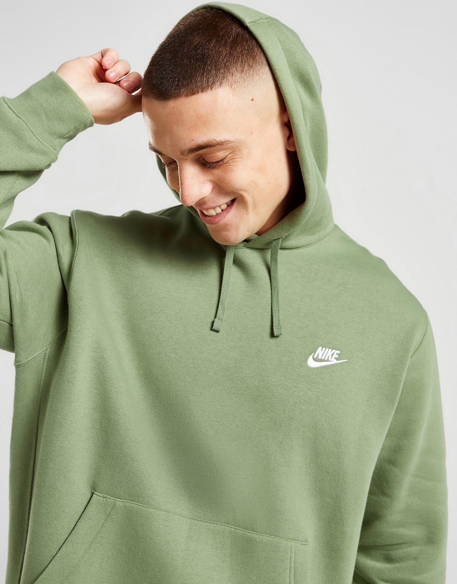 Green nike pullover on sale hoodie