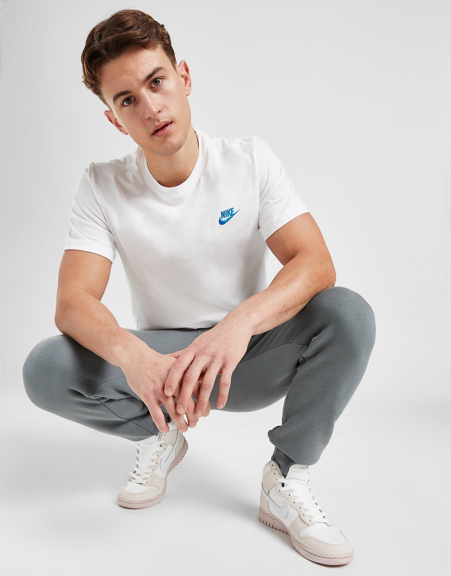 Plain white nike clearance tee