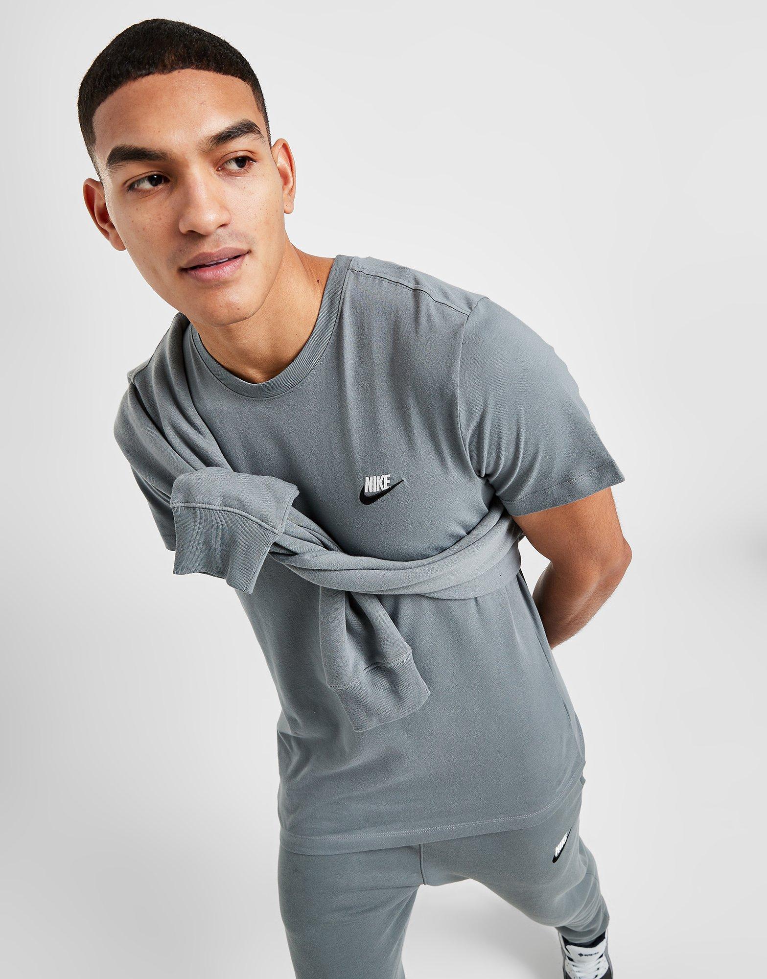 Nike Sportswear Club T-Shirt