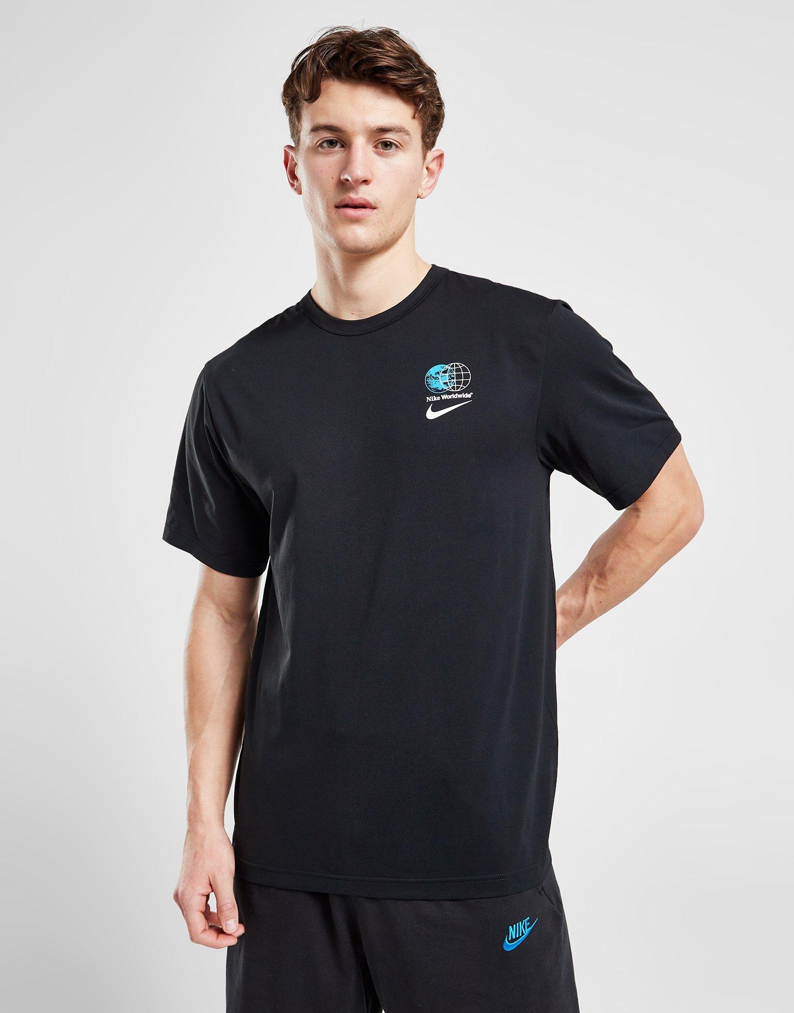 Nike Hyverse Graphic T-Shirt