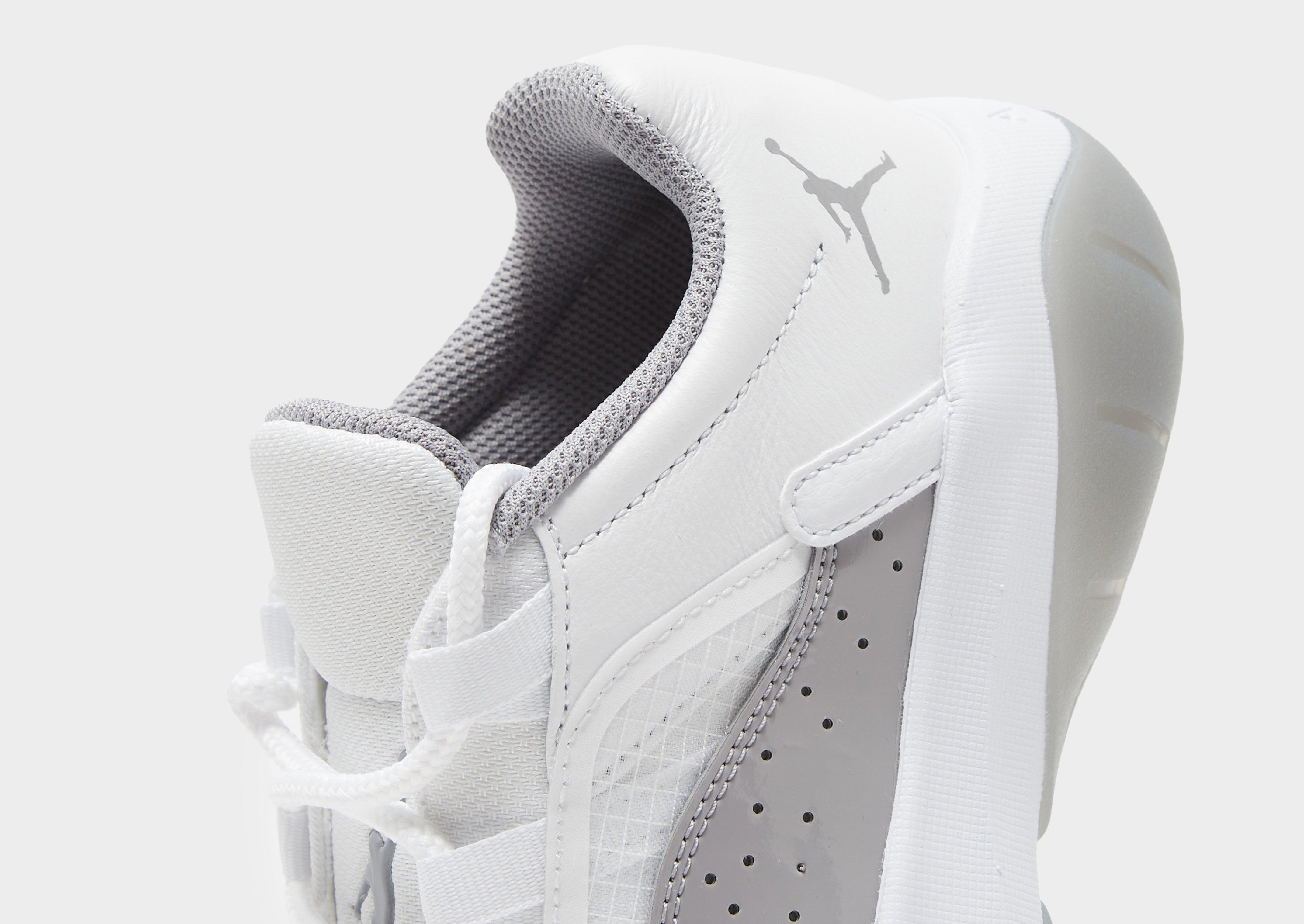 Jordan Air 11 CMFT Low para Mulher